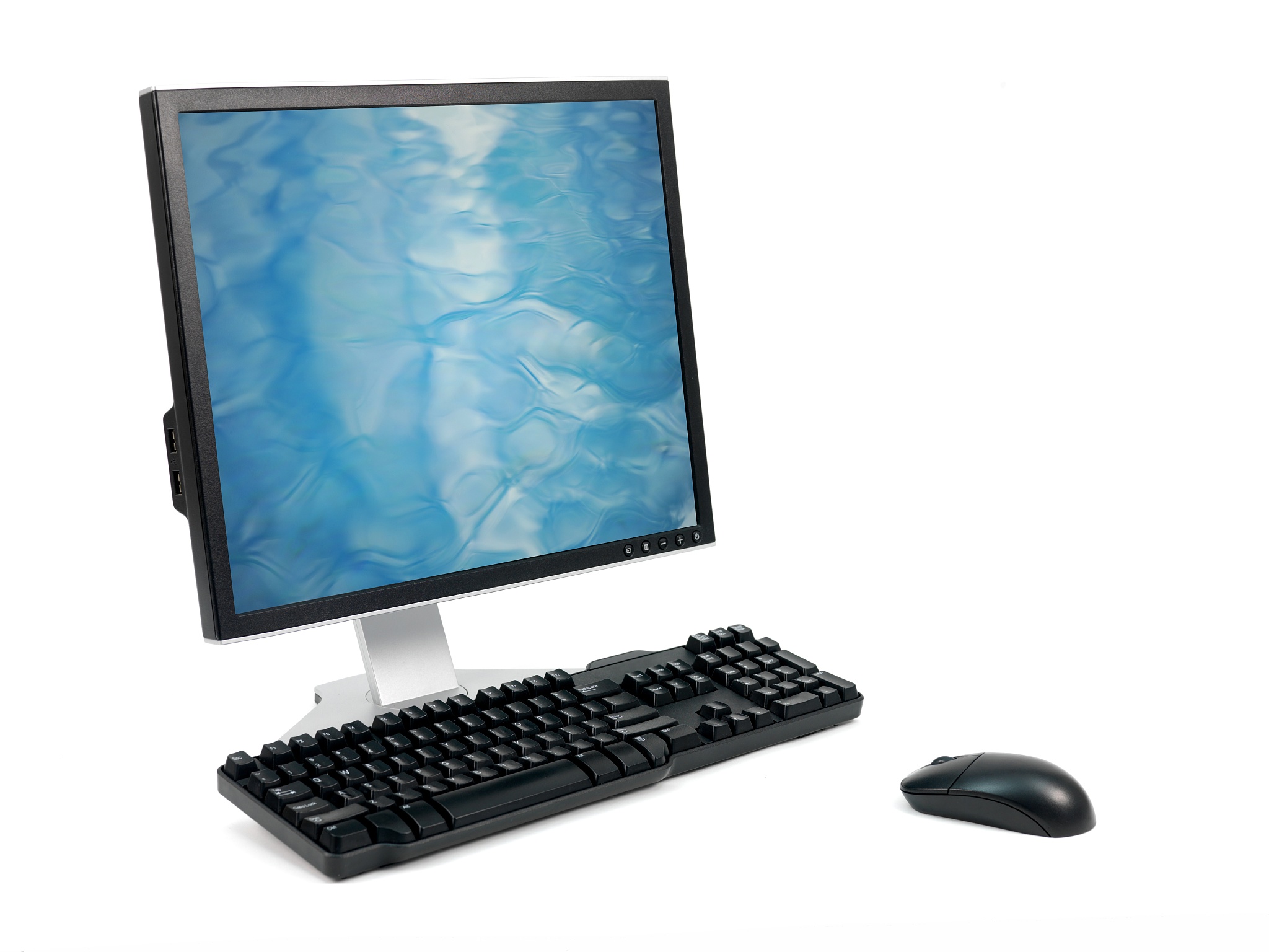 在笔记本下面放冰块可以有效降温吗？在笔记本电脑下面放冰块可能会有效降温但不建议这样做。首先冰块会产生水汽可能会导致电脑短路或损坏。其次冰块只能暂时降温一旦冰块融化温度就会反弹回去。最好的方法是使用散热器或风扇来降温并保持电脑通风良好。如果放干冰呢？放干冰也不建议用于降温笔记本电脑。干冰温度极低可能会导致电脑零部件受损或冻结。同时干冰也会产生二氧化碳气体可能会对人体造成危害。因此最好还是使用专业的散