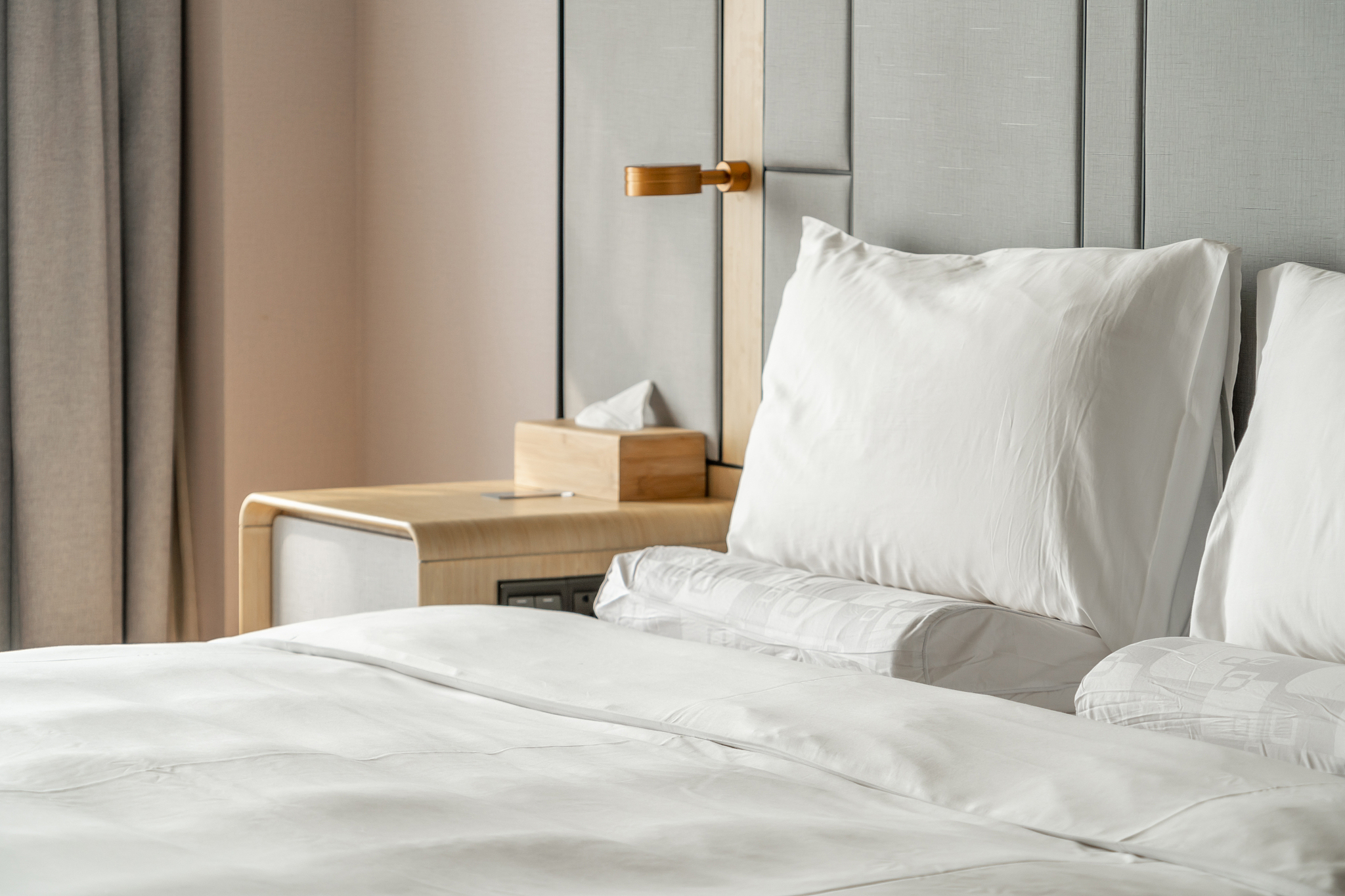 主卧缺床？喜临门床具精选，总有一款适合你！