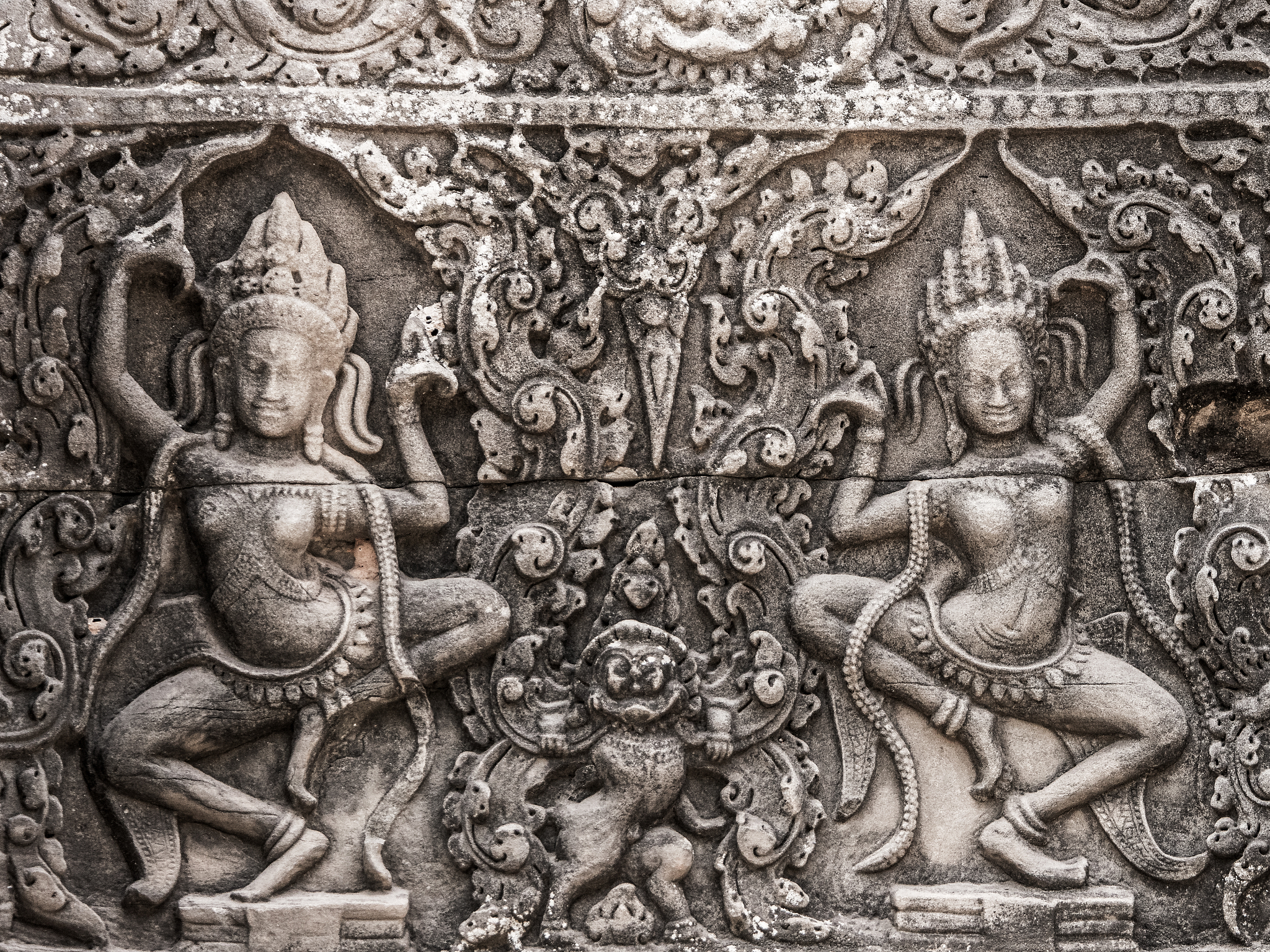 莫高窟6分钟英语导游词带中文翻译