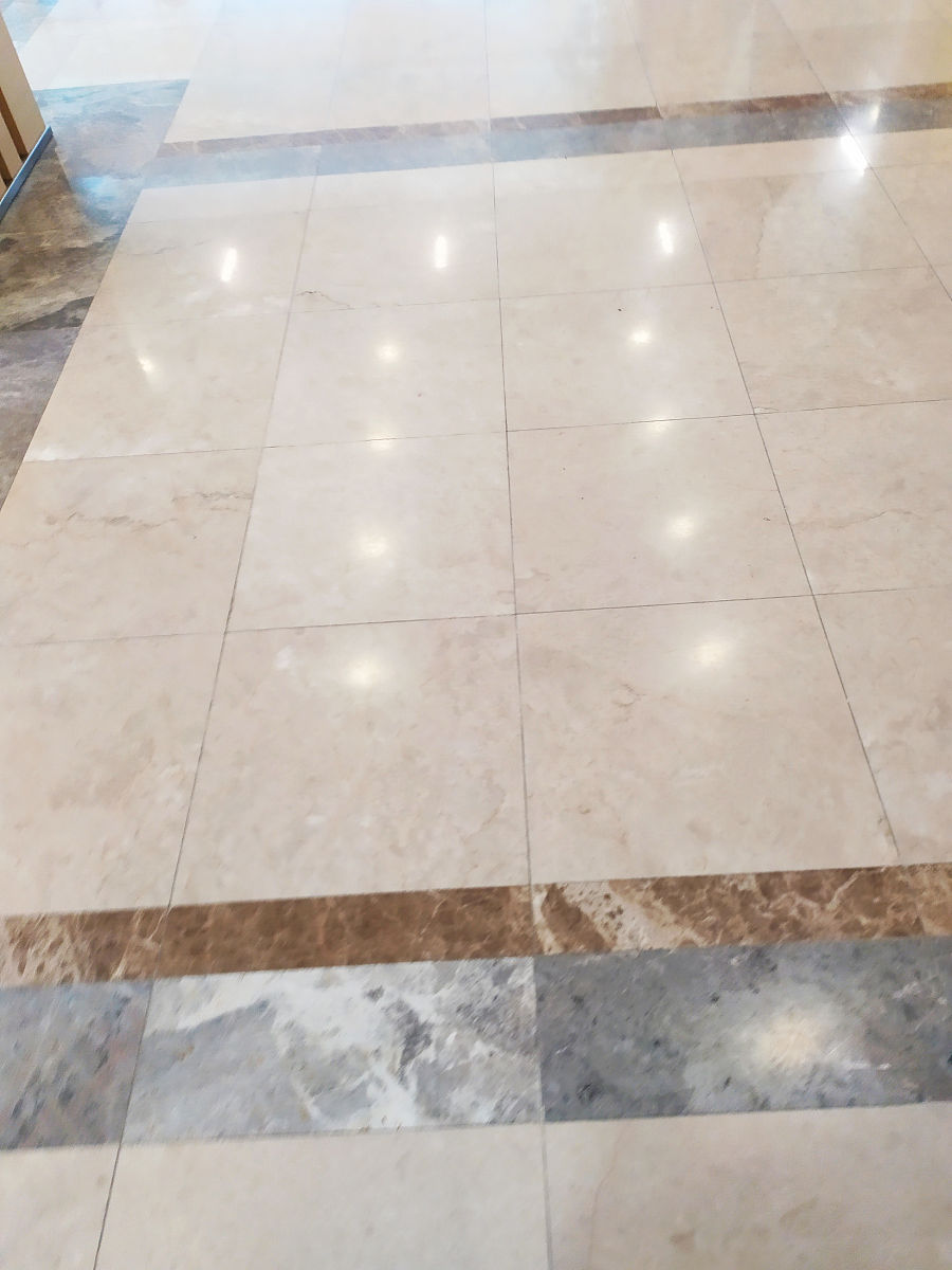 80X80瓷砖37一平方一块地砖多少钱帮我用210字详细描述