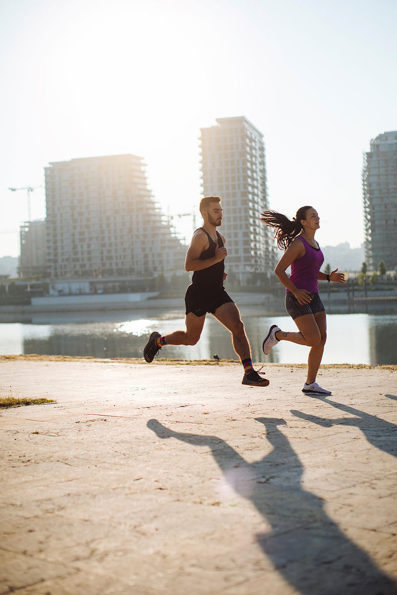 有效减肥运动：跑步、游泳、健身、骑车、跳绳