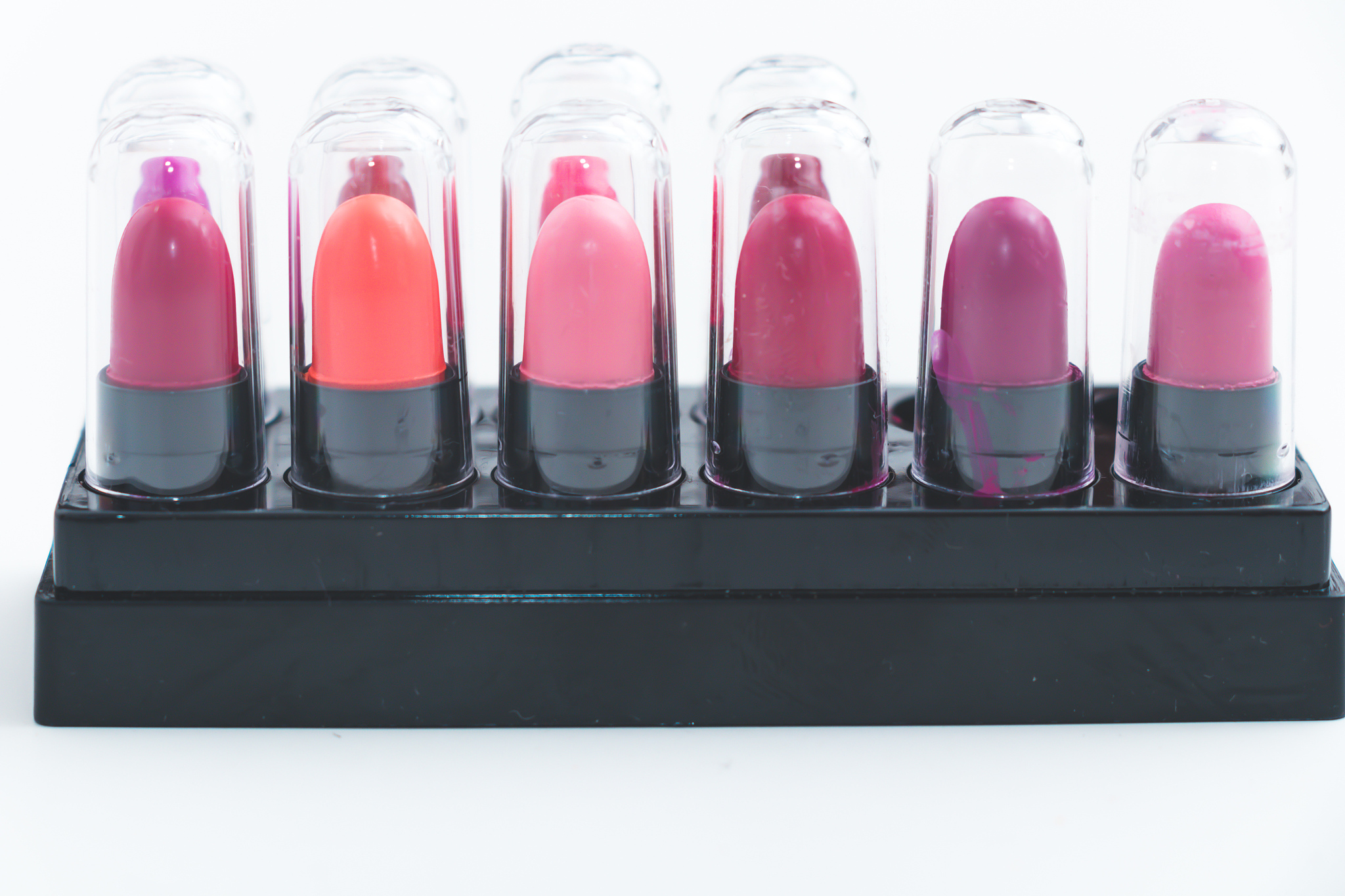 很早之前瓶装变色唇膏叫什么回答及拓展