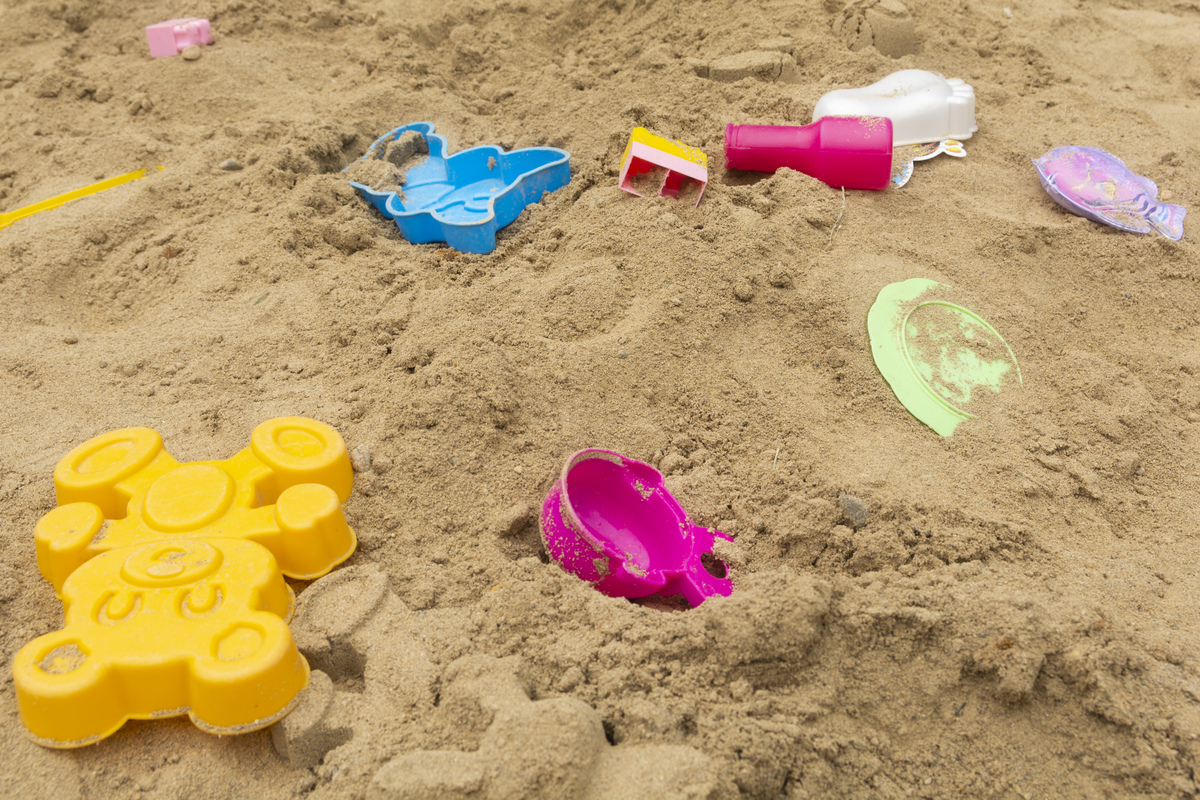 幼儿玩沙造模型：老师的发现与反思