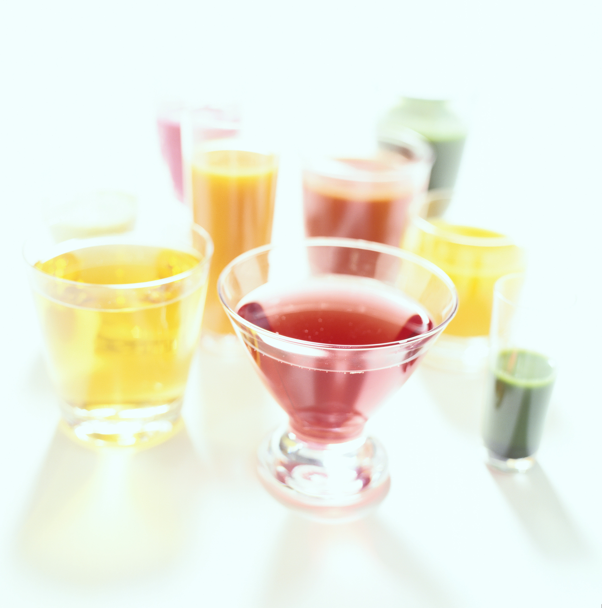 饮料实验中加糖的原因：提升口感、增加能量、调节酸碱度