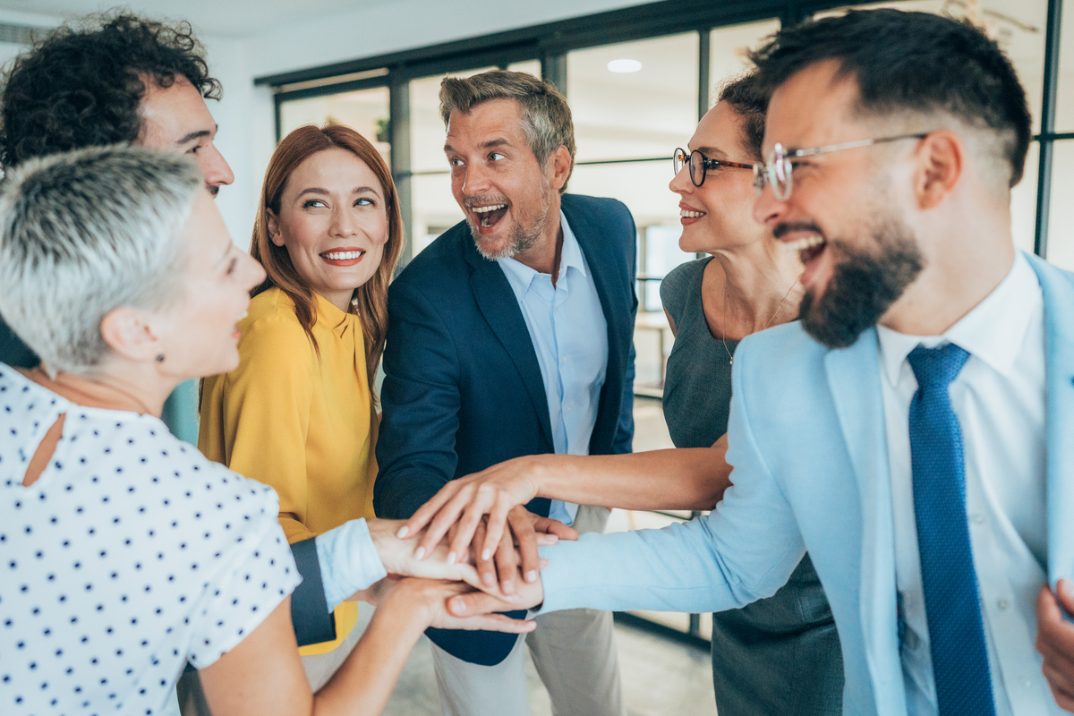 职场人际关系：建立更深厚友谊的四个关键