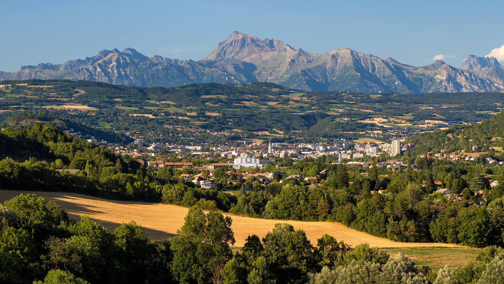 德玛西亚 - 英雄联盟的正义之邦