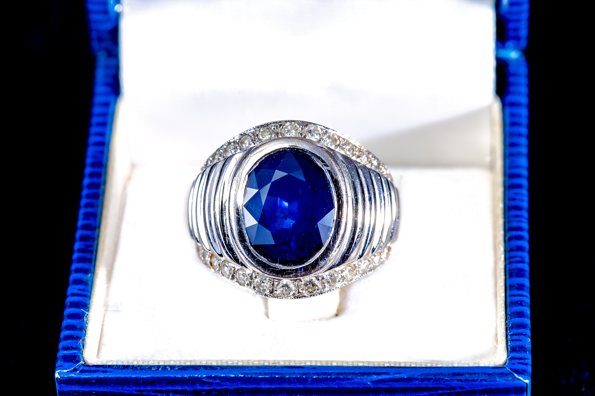 蓝宝石戒指价格