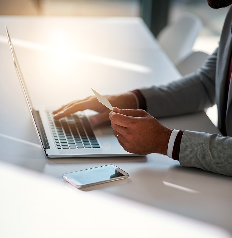 成都电子商务专业：女生适合的热门专业推荐