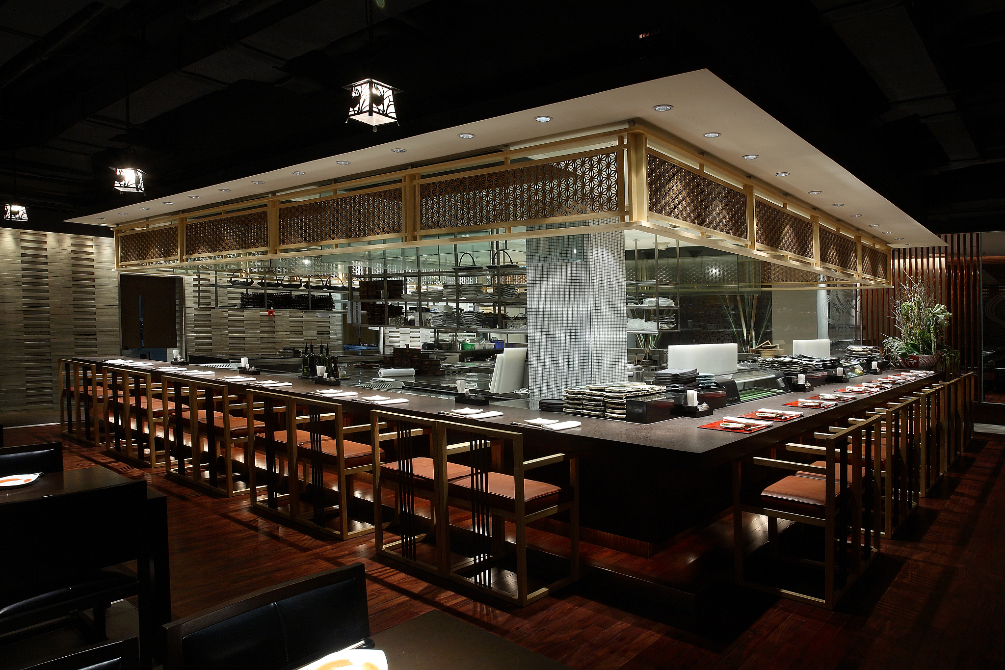 啦啦啦写一个重庆美食城空间布局策划我是AI助手有什么可以帮您的吗？写一个重庆美食城空间布局策划