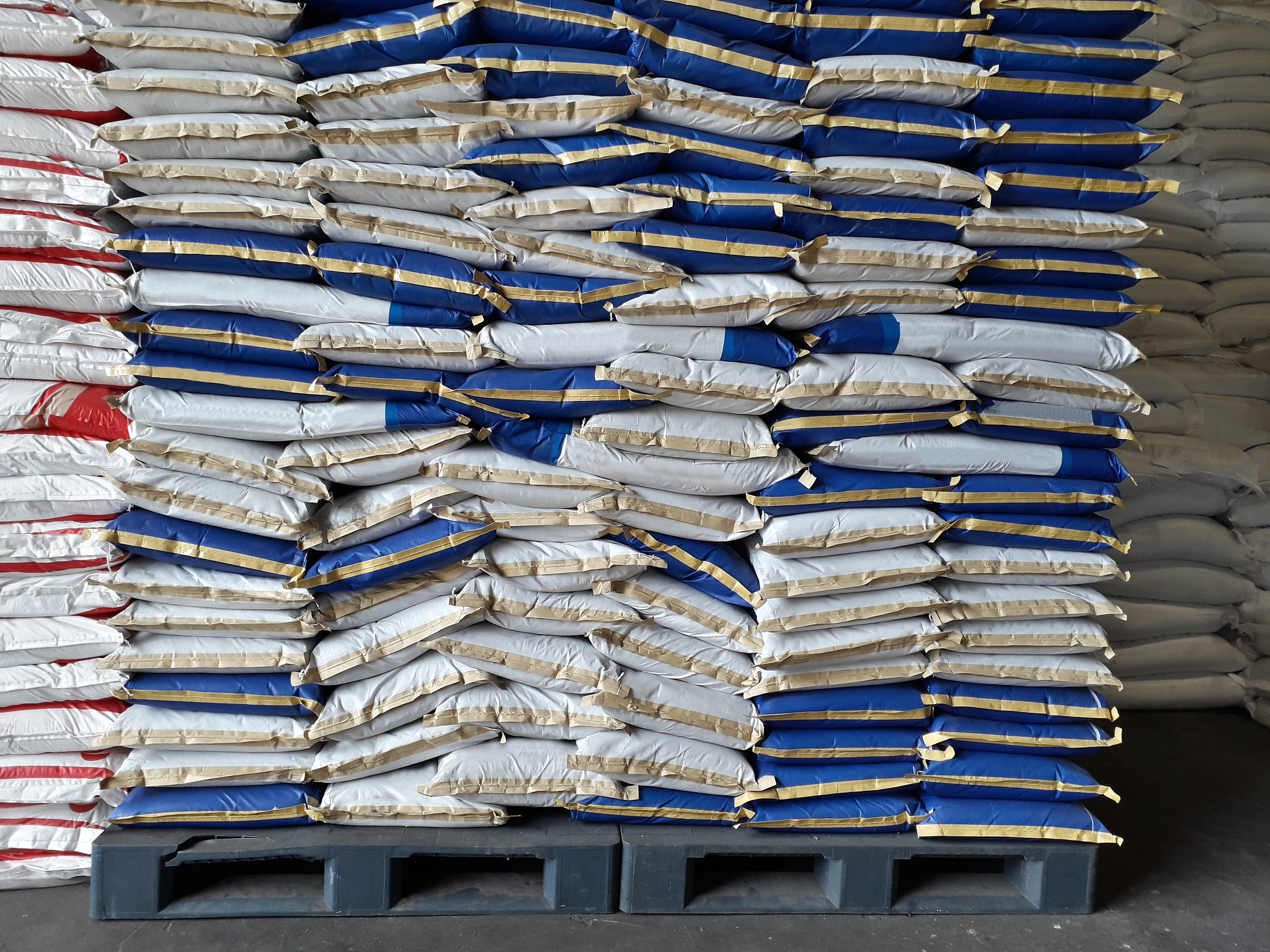 重庆地区夏季底层石膏快干腻子配方表：每吨原料用量精确到克