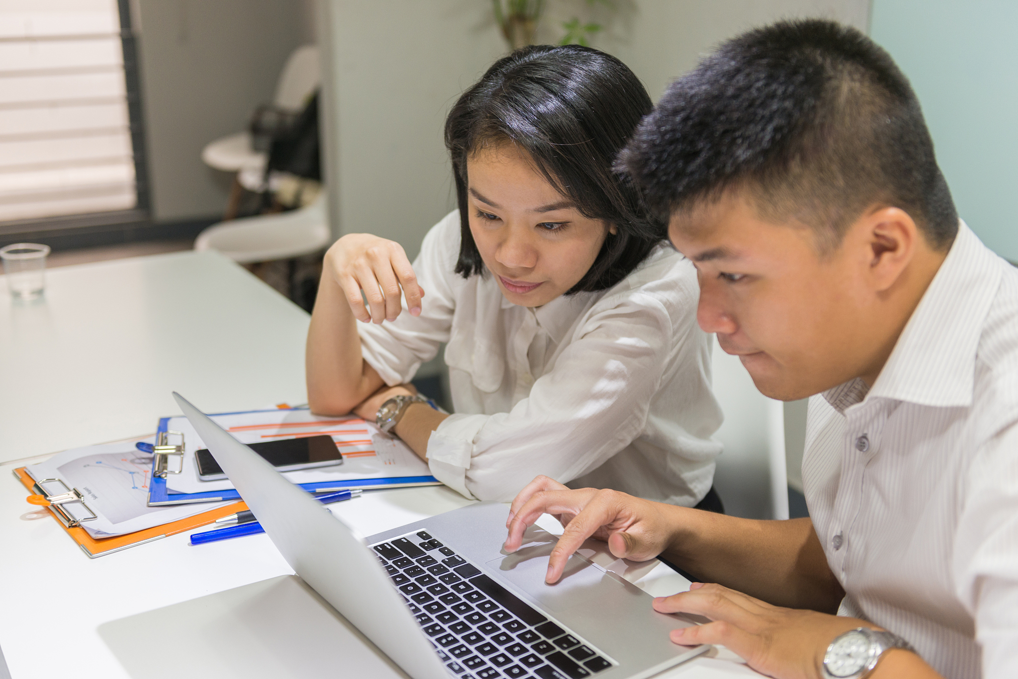 discussion and corporation are extremely important in business
