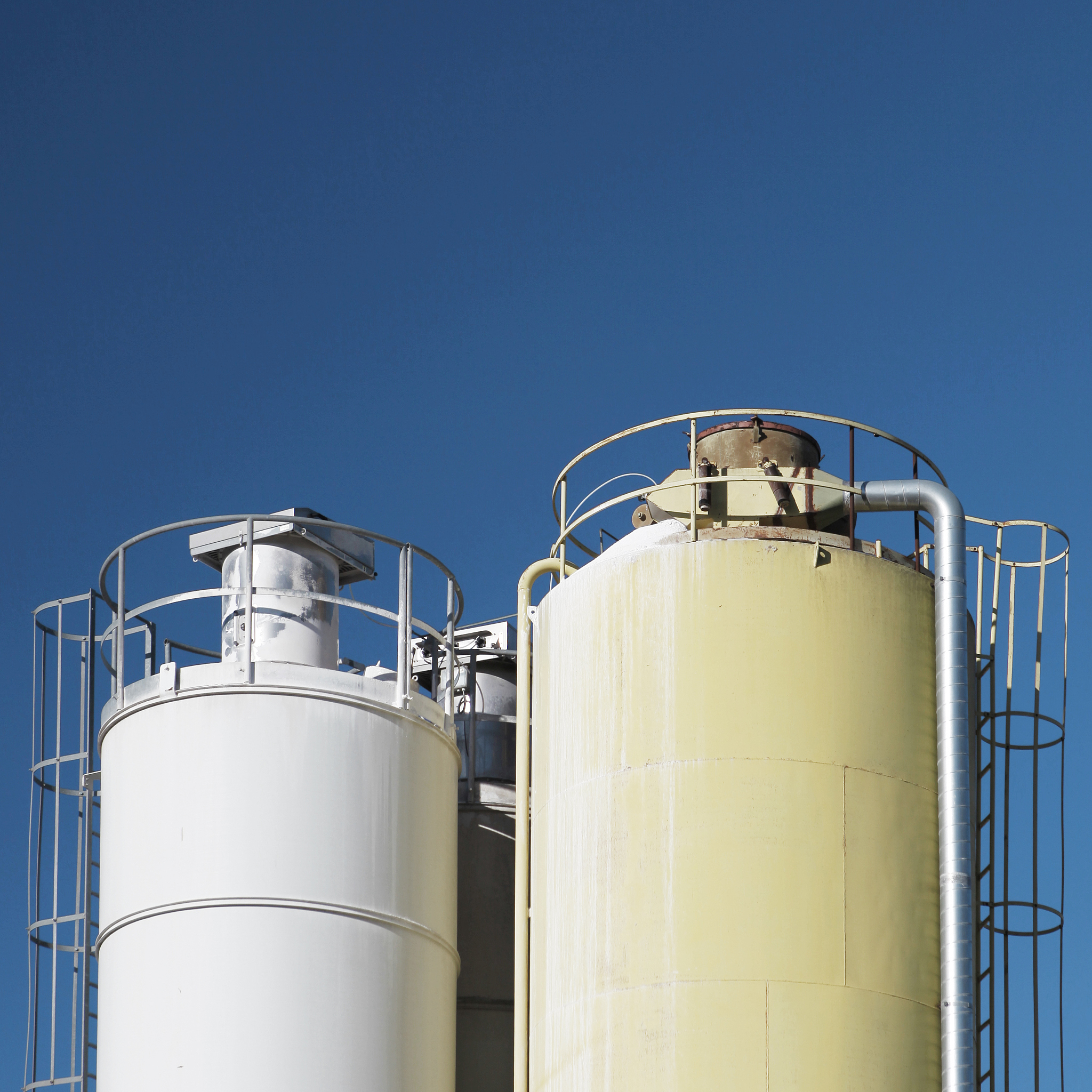 工厂成品油罐容量及计量方式