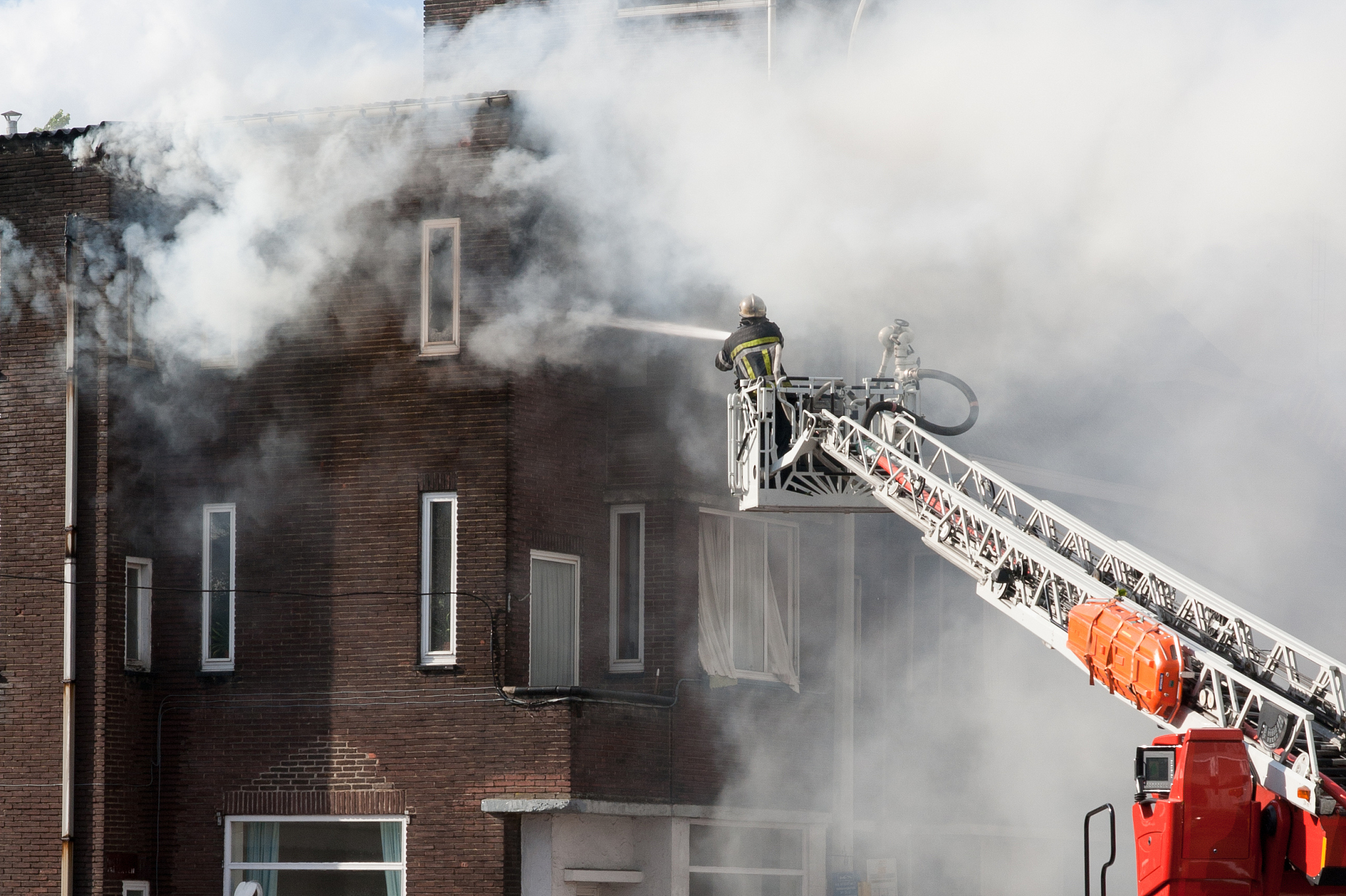 一级消防士工资待遇：月薪多少？