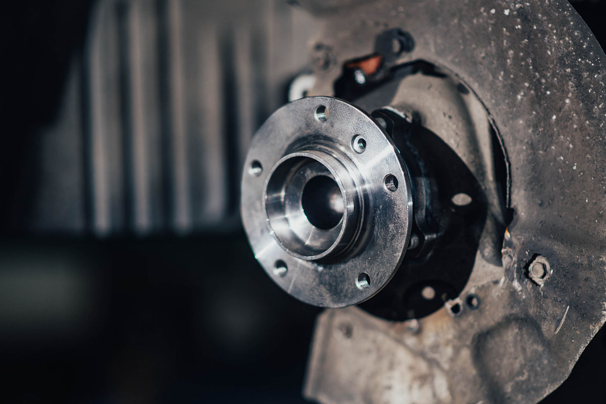 基于窗口匹配的汽车轮毂精准识别与形变补偿研究