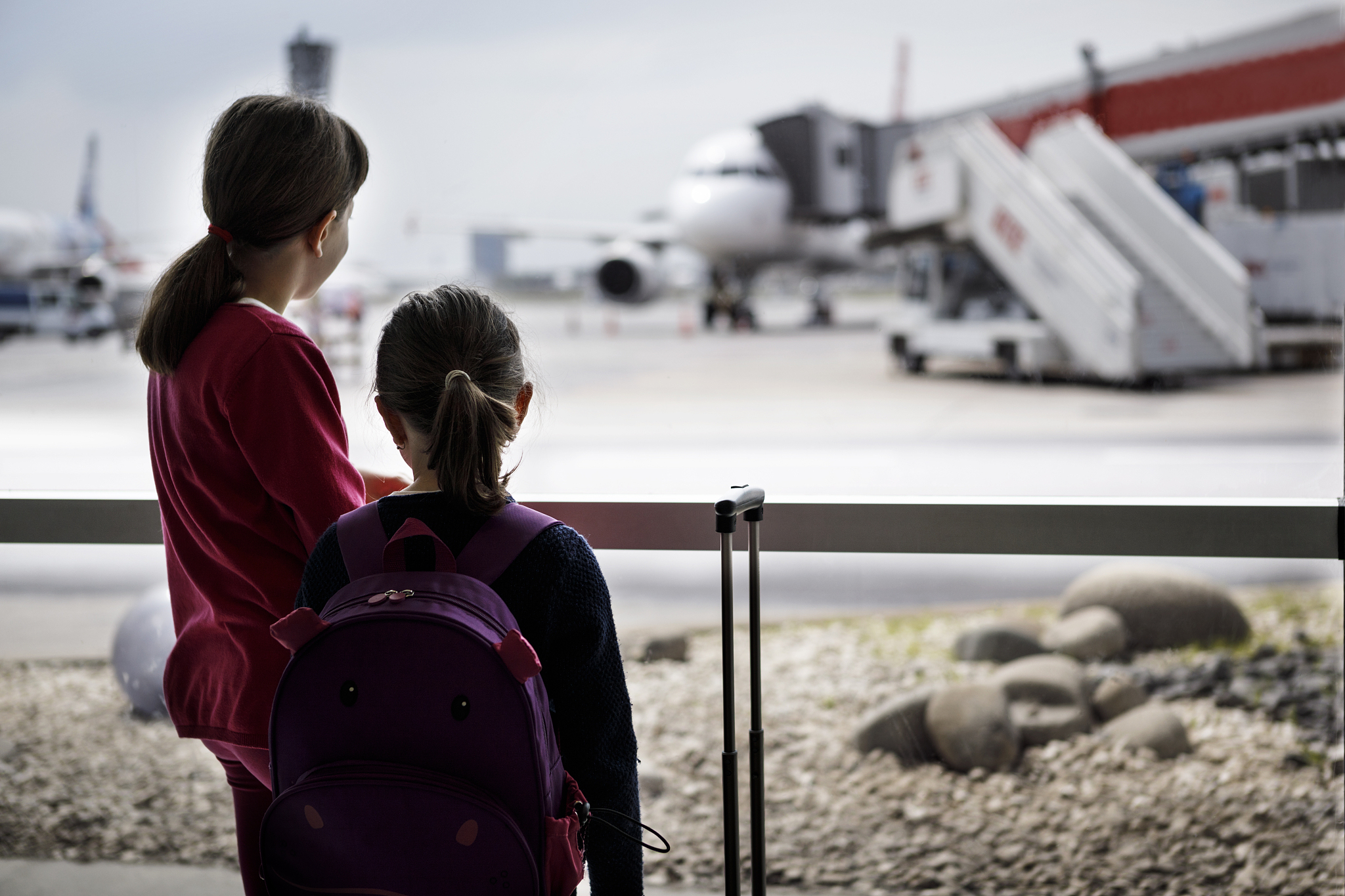 10岁孩子单独坐飞机买票指南：详细流程和注意事项