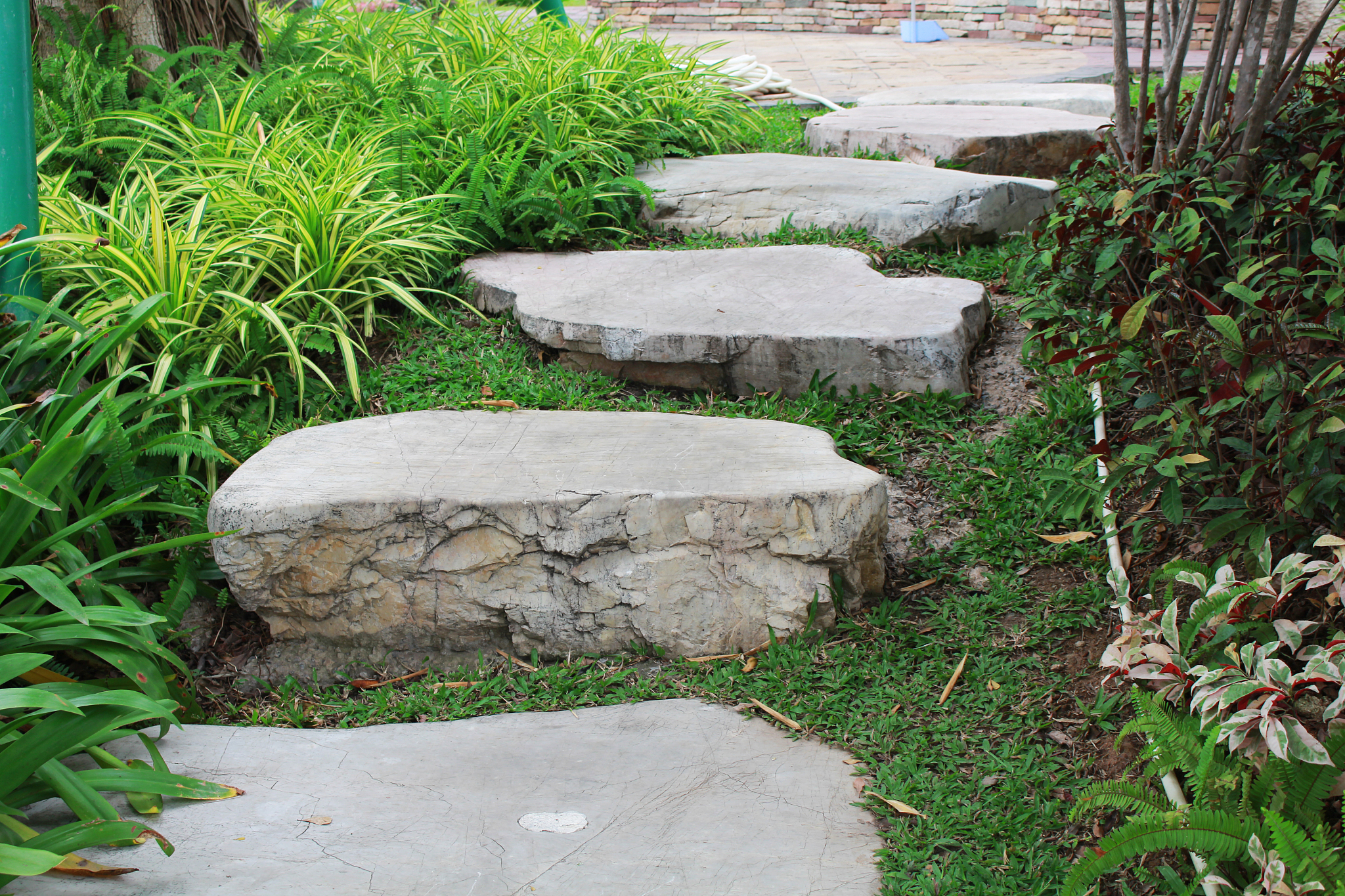 济南创高·户外园林景区案例展示石凳、栅栏藤架施工篇好的工艺优选高质量木材防腐防潮防虫 创自然园林打造舒适惬意户外园林空间高端园林景观定制美观耐用创造艺术灵感之美的宣传文案