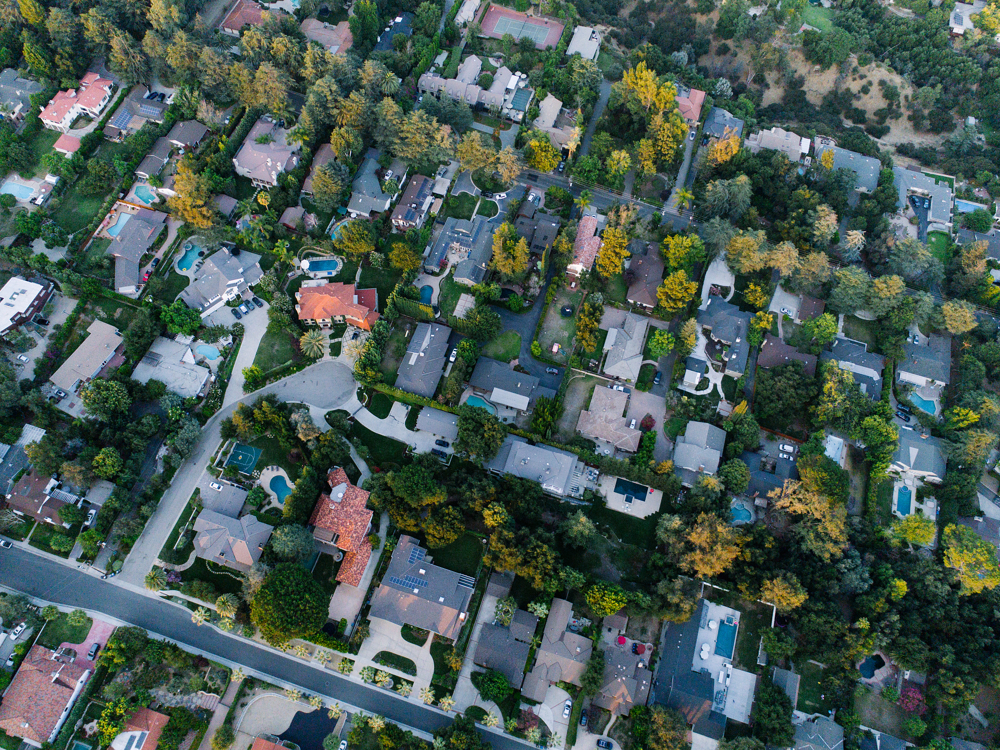 居住区规划与公共服务设施配置：打造宜居城市的控制性详细规划策略