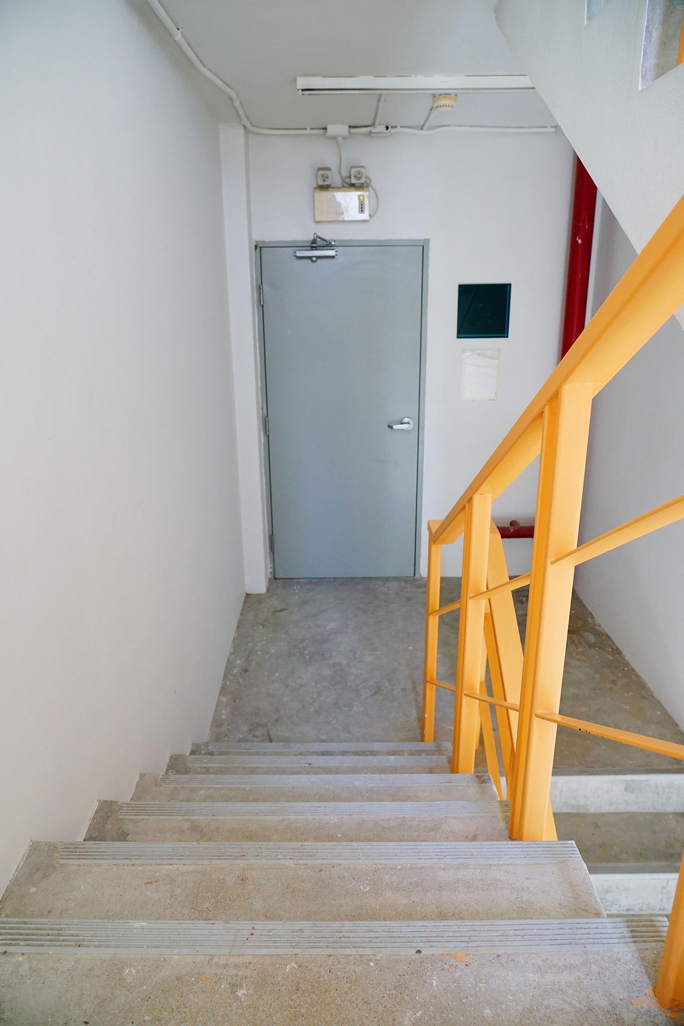 防爆安全出口应急灯-爆炸危险场所安全照明解决方案