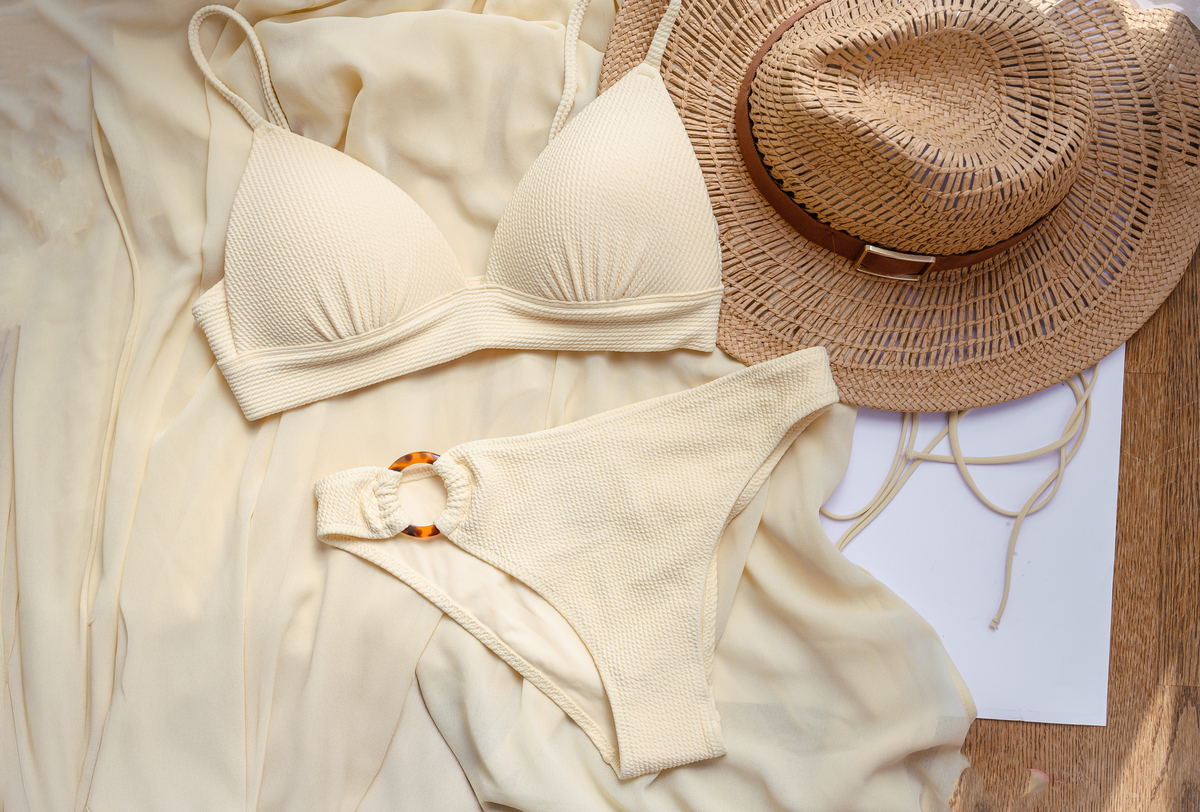 撰写一篇居家内衣类型的穿搭美文家的温度是温暖是沁人的穿上清凉透气的居家内衣冰感亲肤。家是心中的港湾是照亮前方的一盏灯