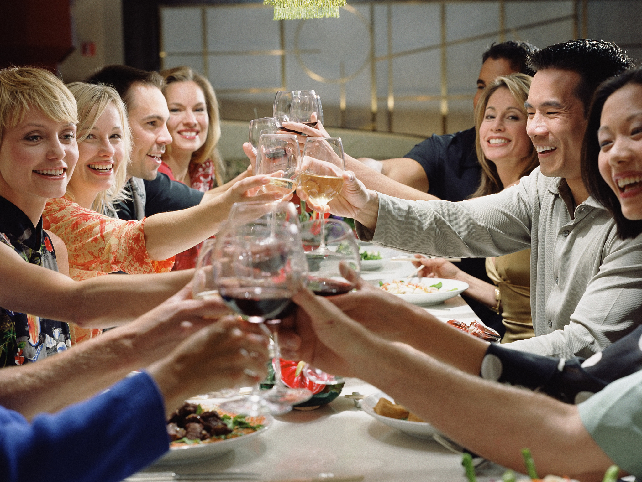 同事聚餐主陪三杯酒开场白？