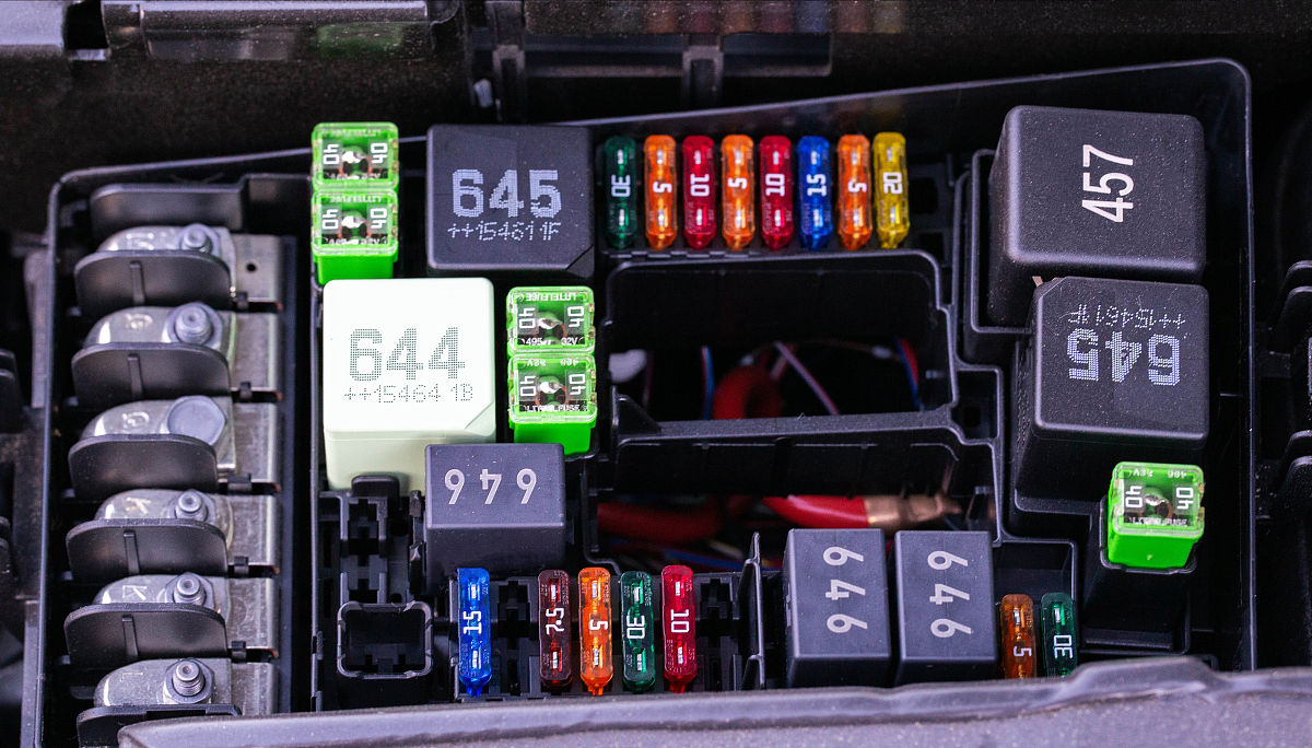 汽车音响改装终极指南：技术、效果与未来趋势