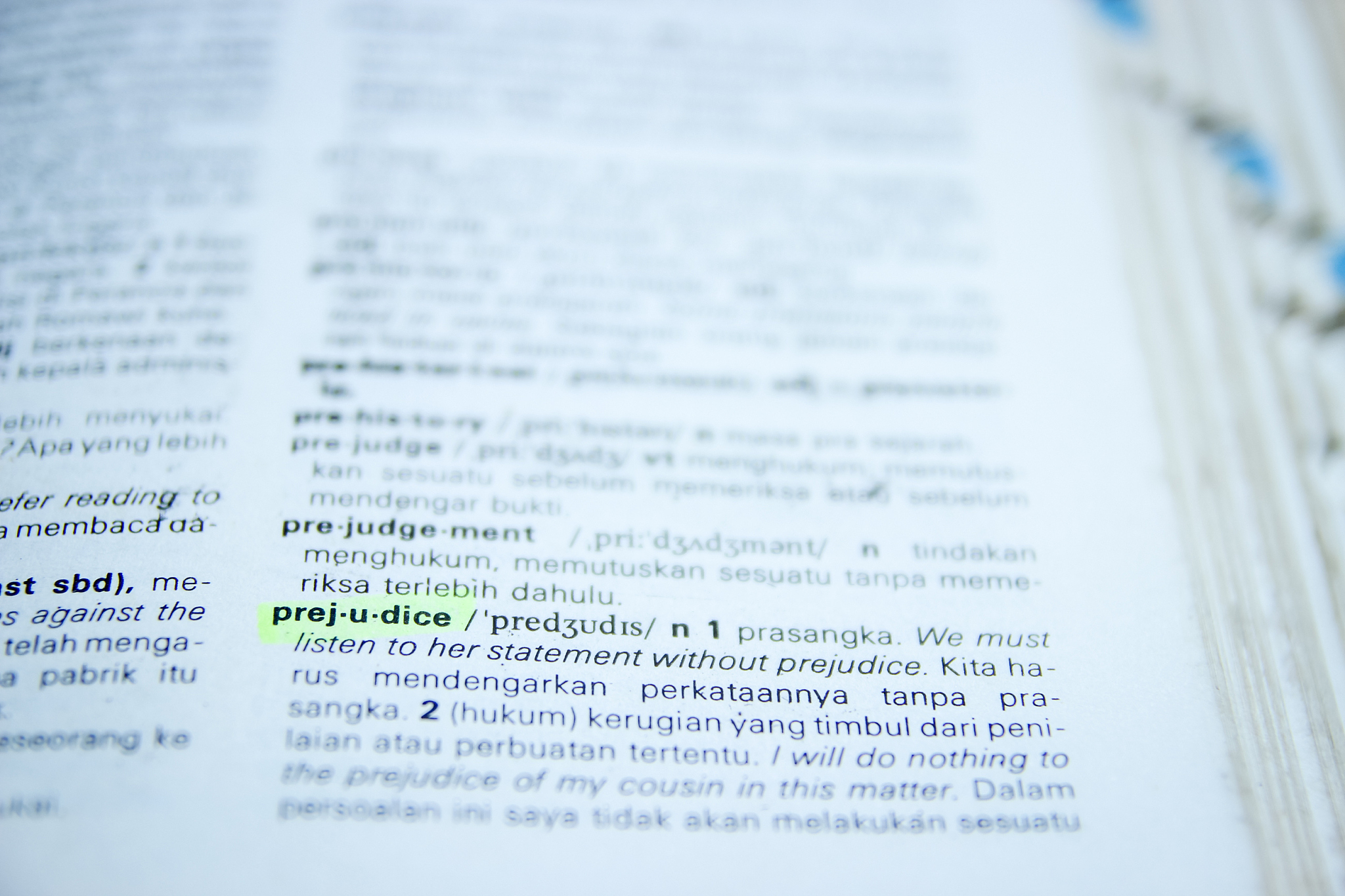 C# 读取 NFA 文件并解析数据 - 使用 StreamReader 和 Dictionary