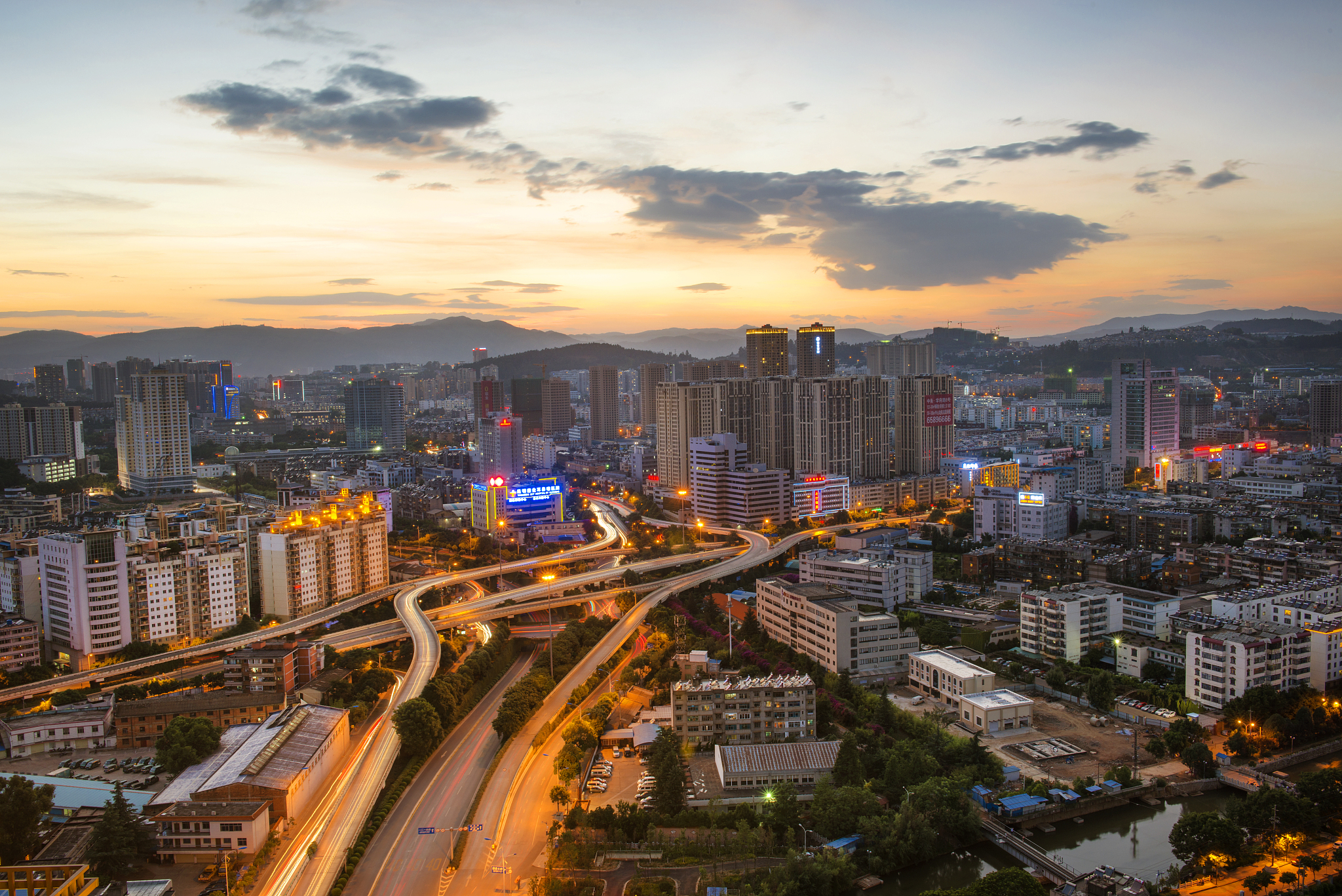 2022年云南交通技师学校汽车保险与理赔高级工专业招生