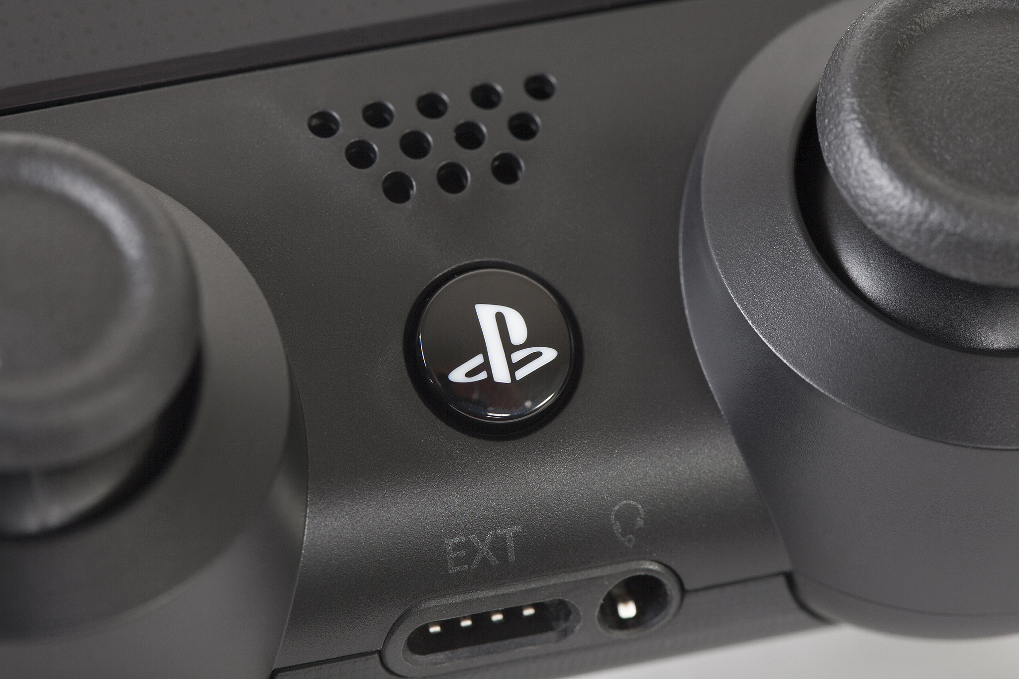 PS4 10 Series: Models, Specs & Differences Explained