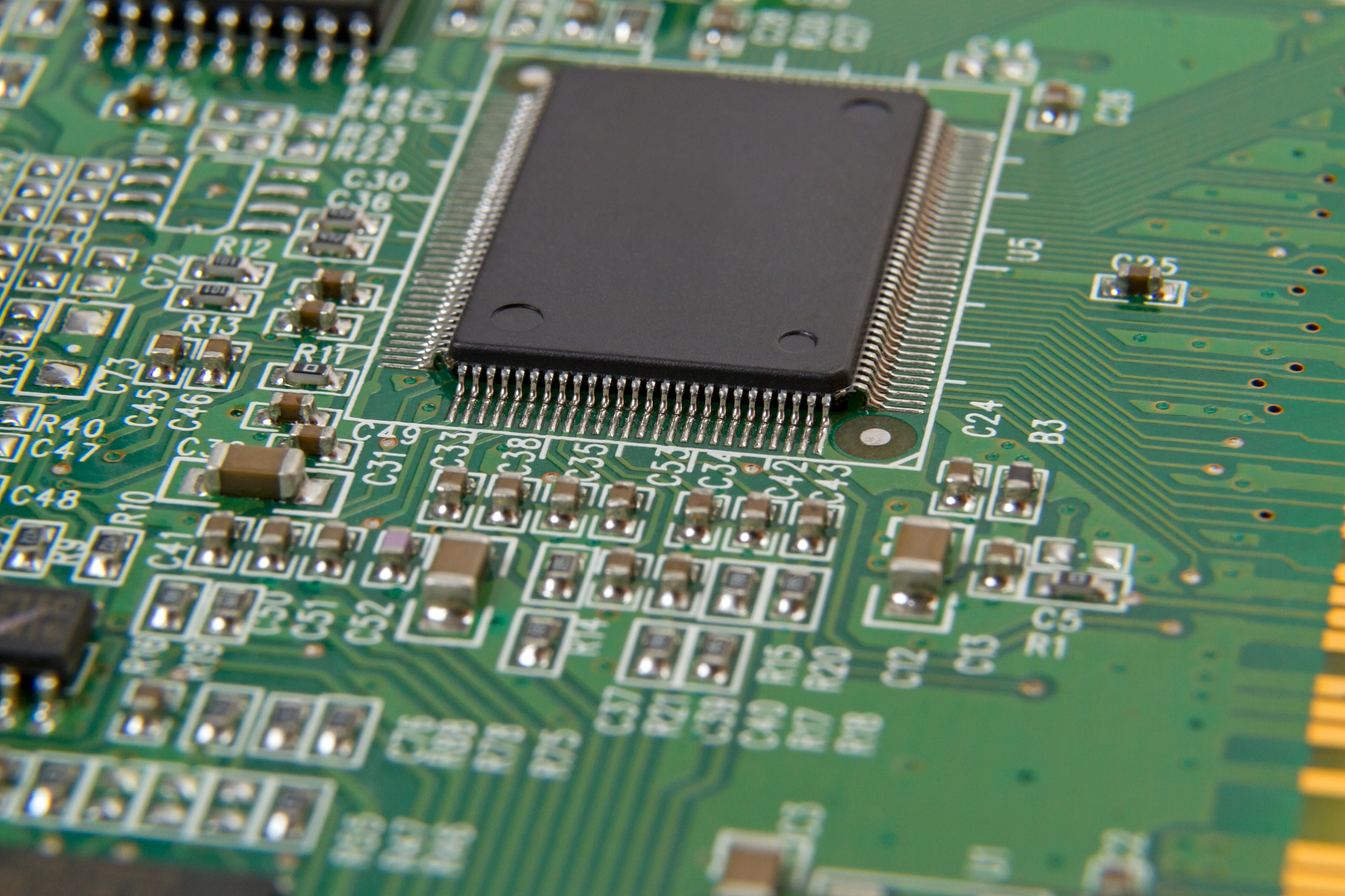 ．地址范围为 1000H－4FFFH 的存储空间为__________KB。【11】什么是存储单元？什么是存储单元地址？【12】CPU 可访问的最大存储单元个数由谁决定？如何决定的？