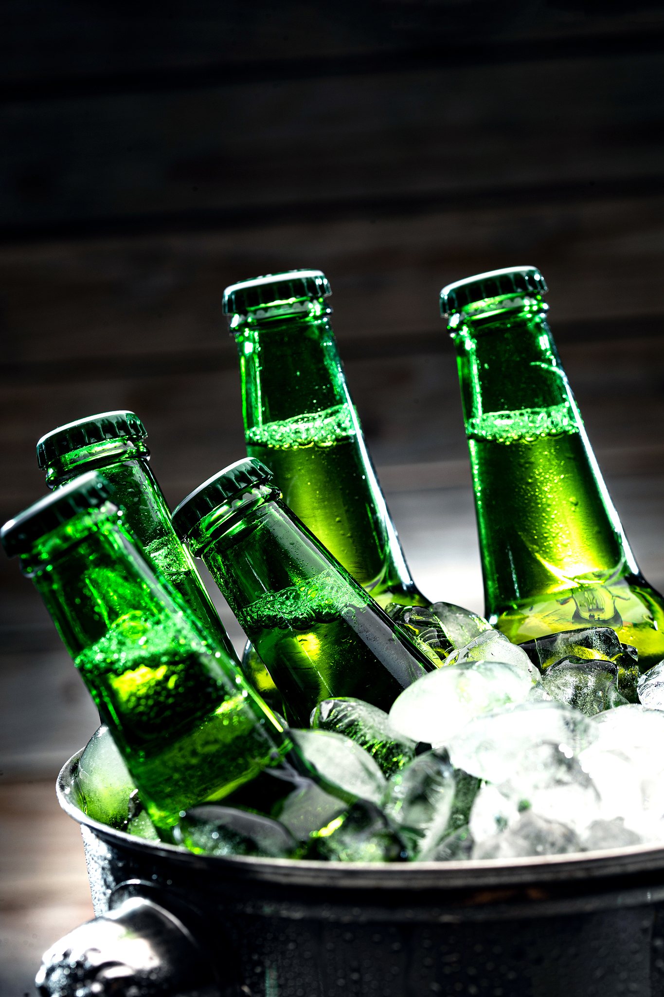 啤酒冷冻多久会爆裂？避免啤酒瓶爆裂的最佳时间！