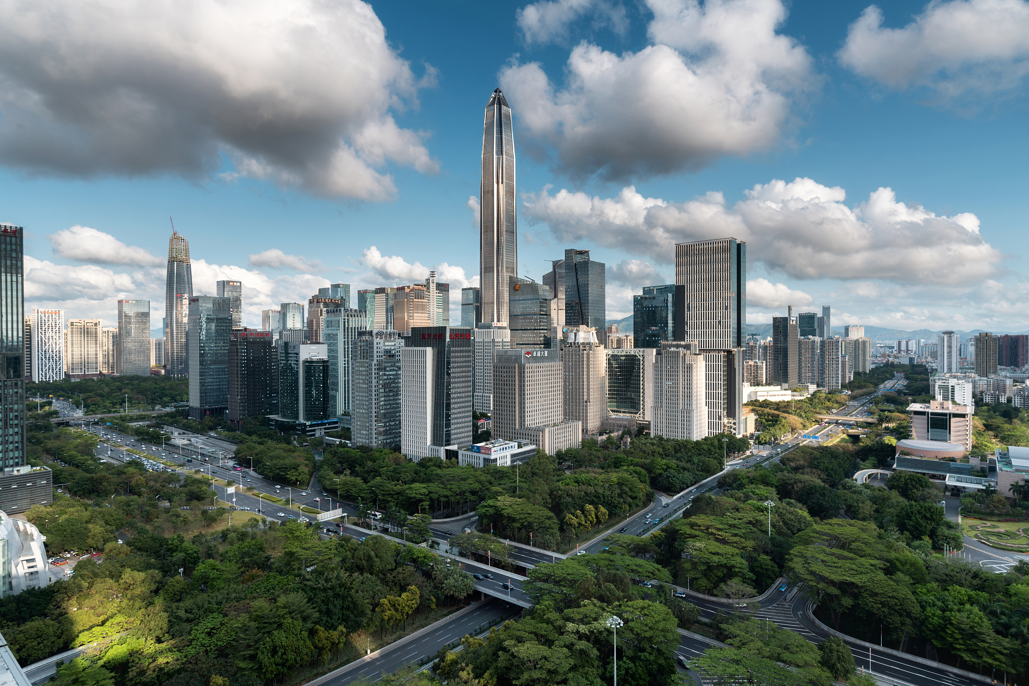 深圳市工程项目背景：改革开放、特区建设、城市规划与社会需求