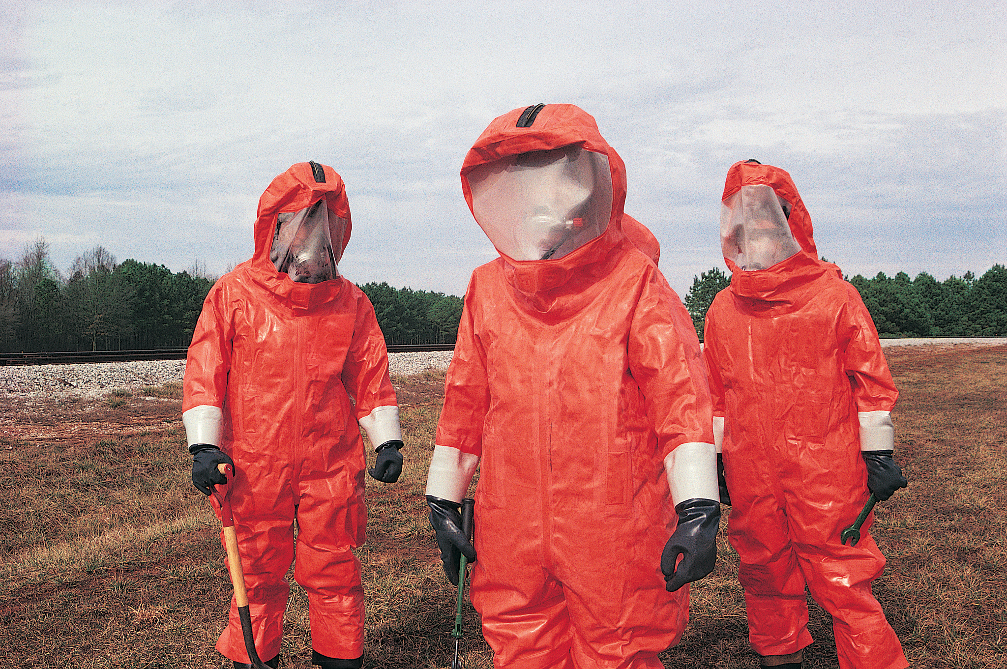 土方平整工程安全技术交底主要包括以下内容