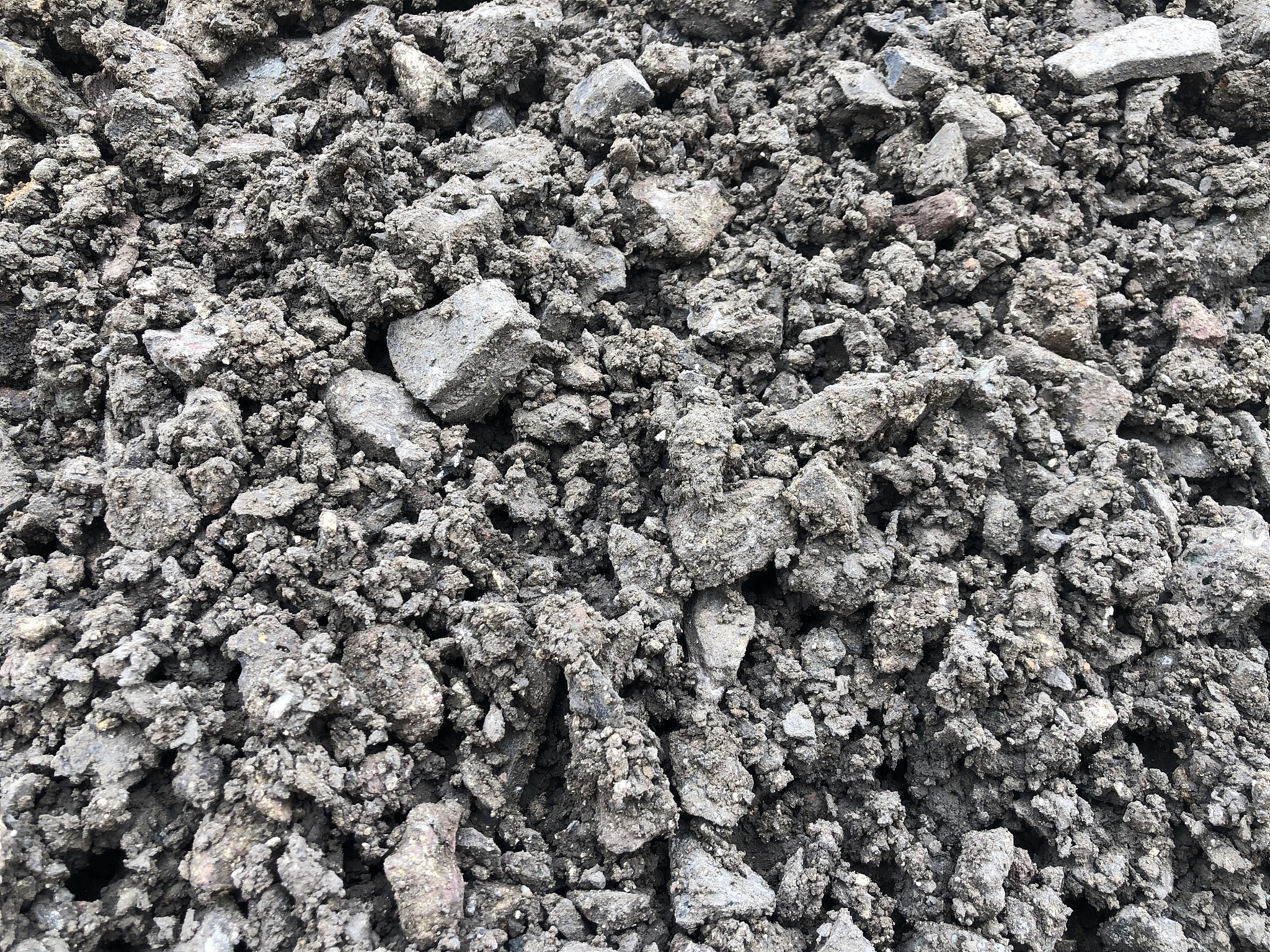 酸浸前将镁矿石进行粉碎的目的回答加拓展。