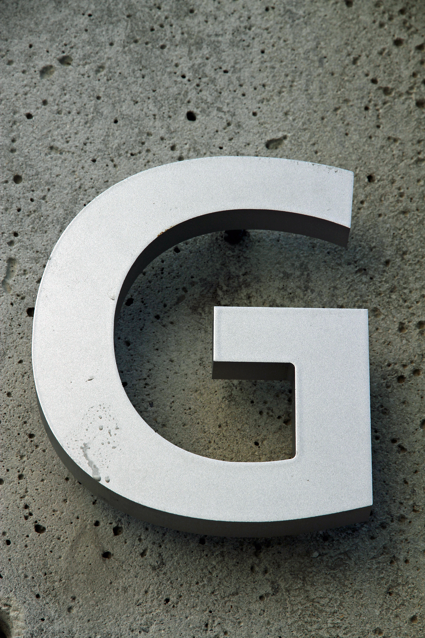 g