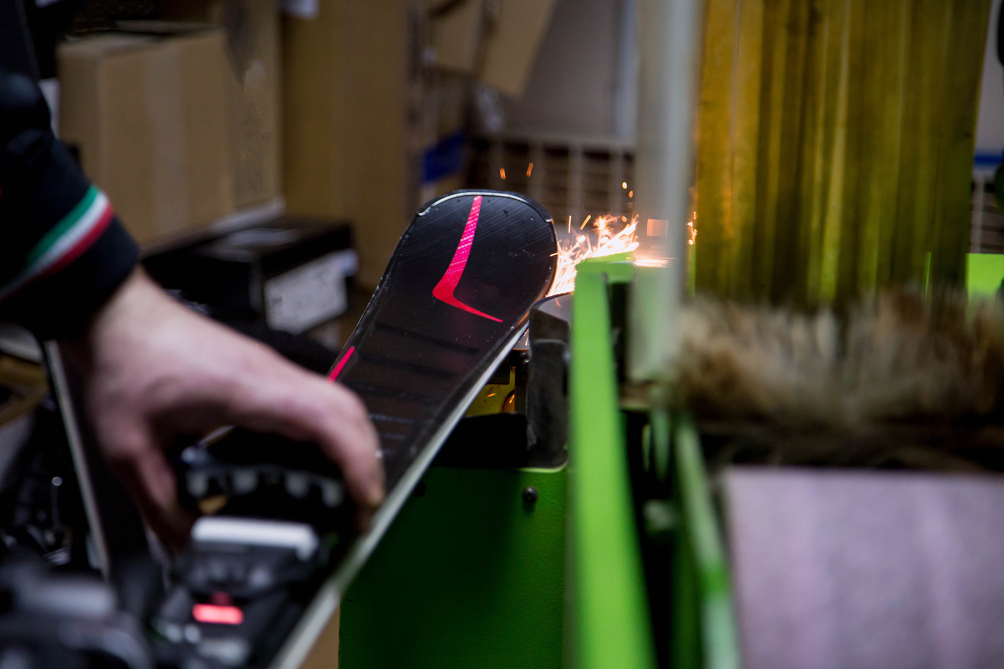 收敛边边角角的进行收费怎么表述出高度