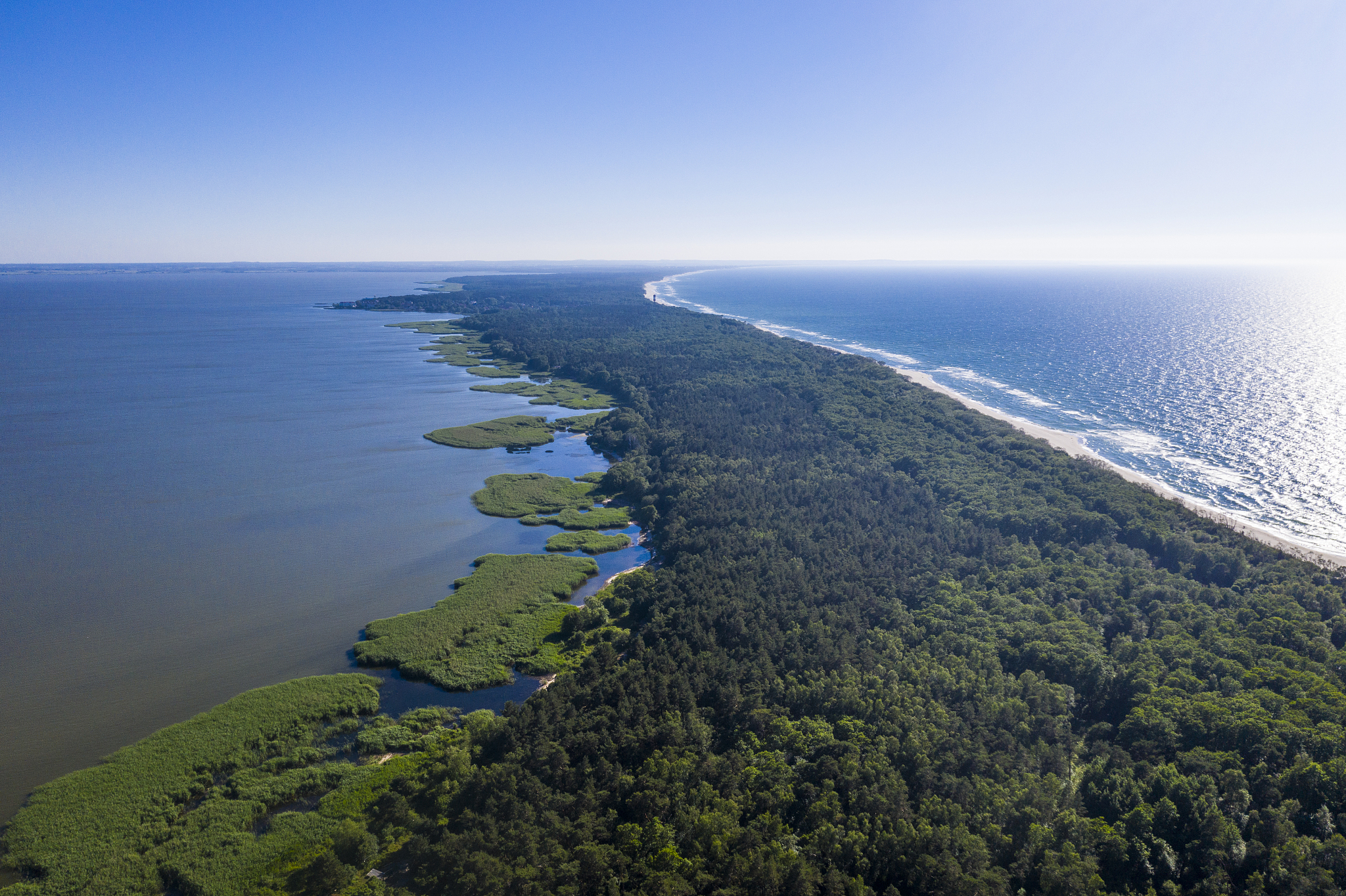 aerial view of seascape against clear sky during sunny day, curo