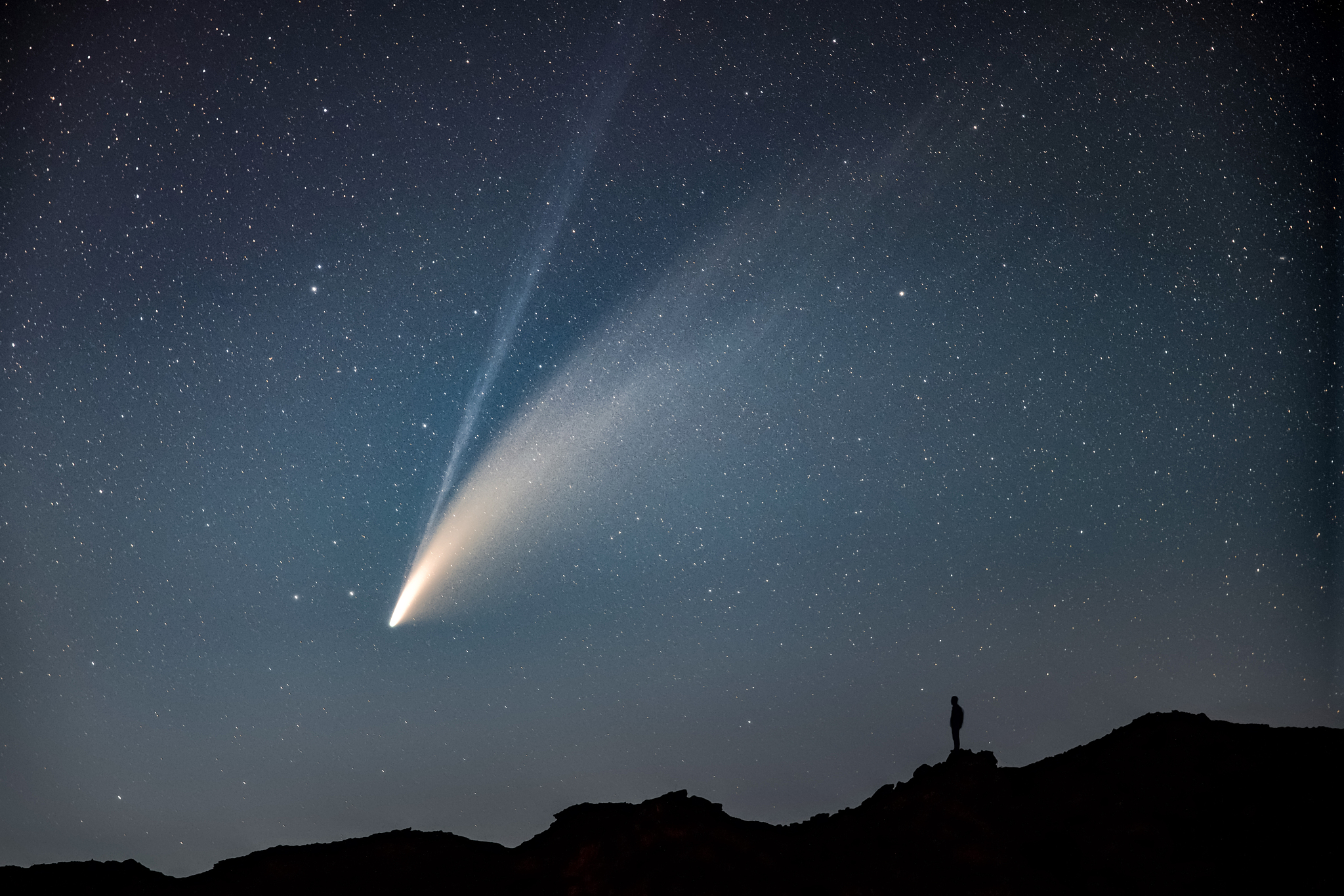 新智彗星掠地