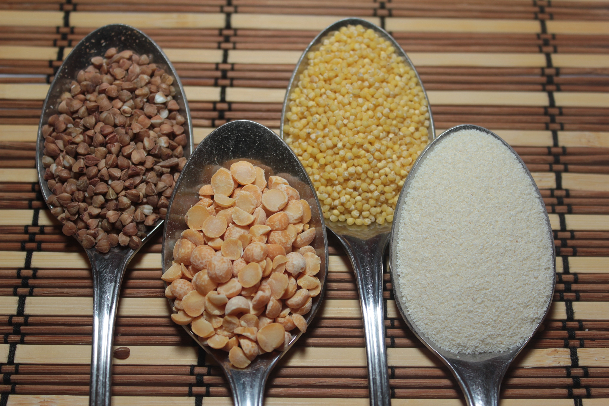 cereals_in_a_spoon