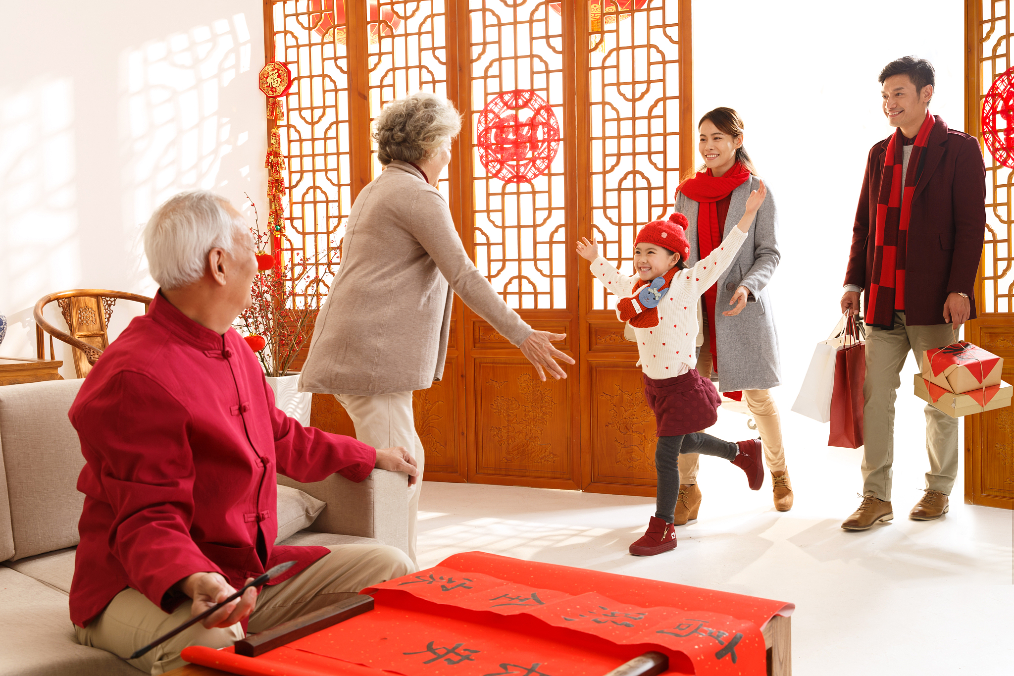 中国传统文化：老人为何要抬到正厅？