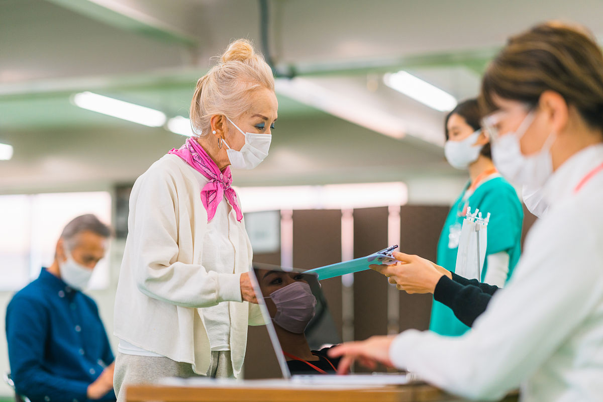 初中生学护理专业可以考药师吗