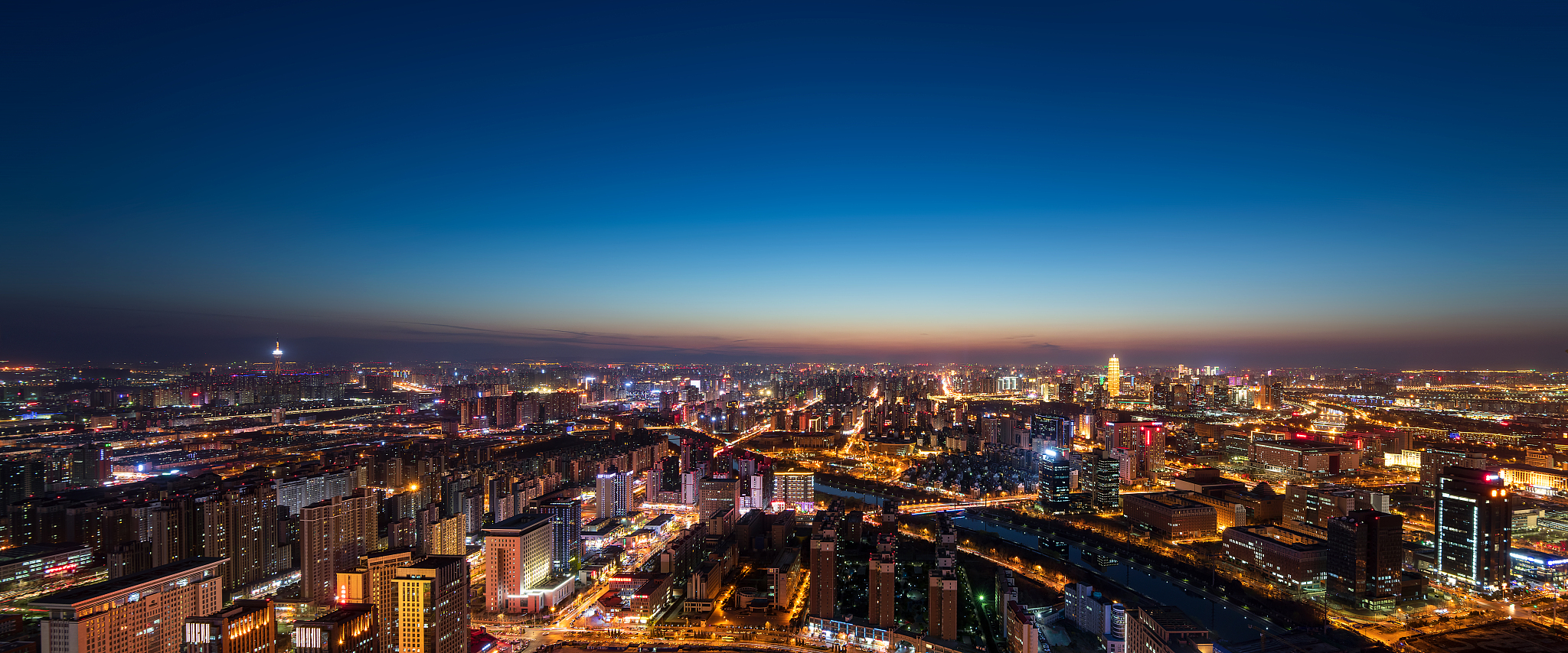 郑州城市天际线夜景高视角全景图