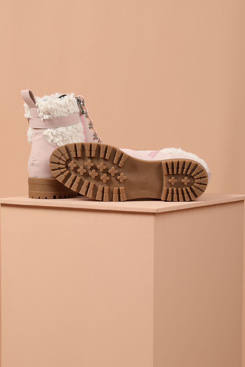 请给我一篇关于厚底鞋卖点的文章