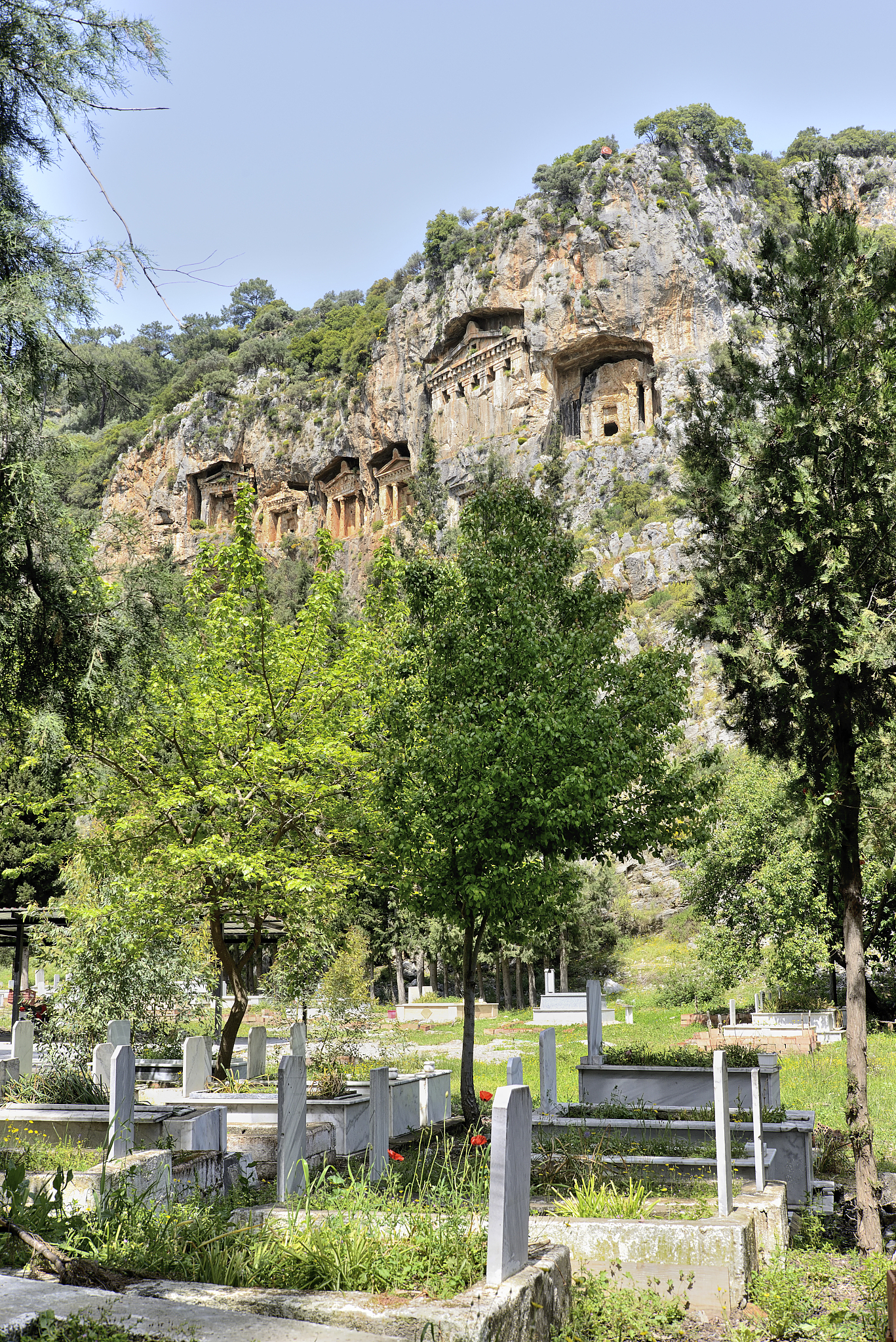 用英文简单介绍一下银川览山公园