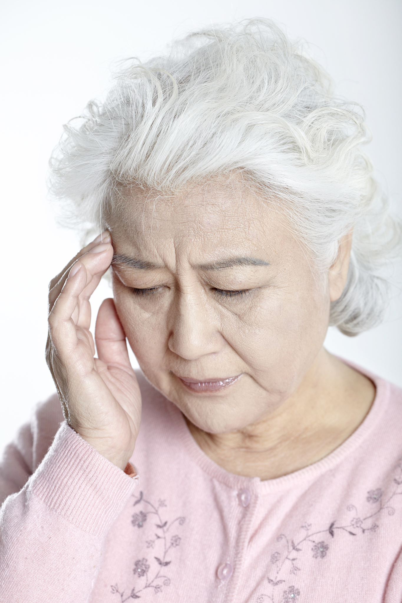 白头发越来越多怎么办？5个方法帮你改善少白头！