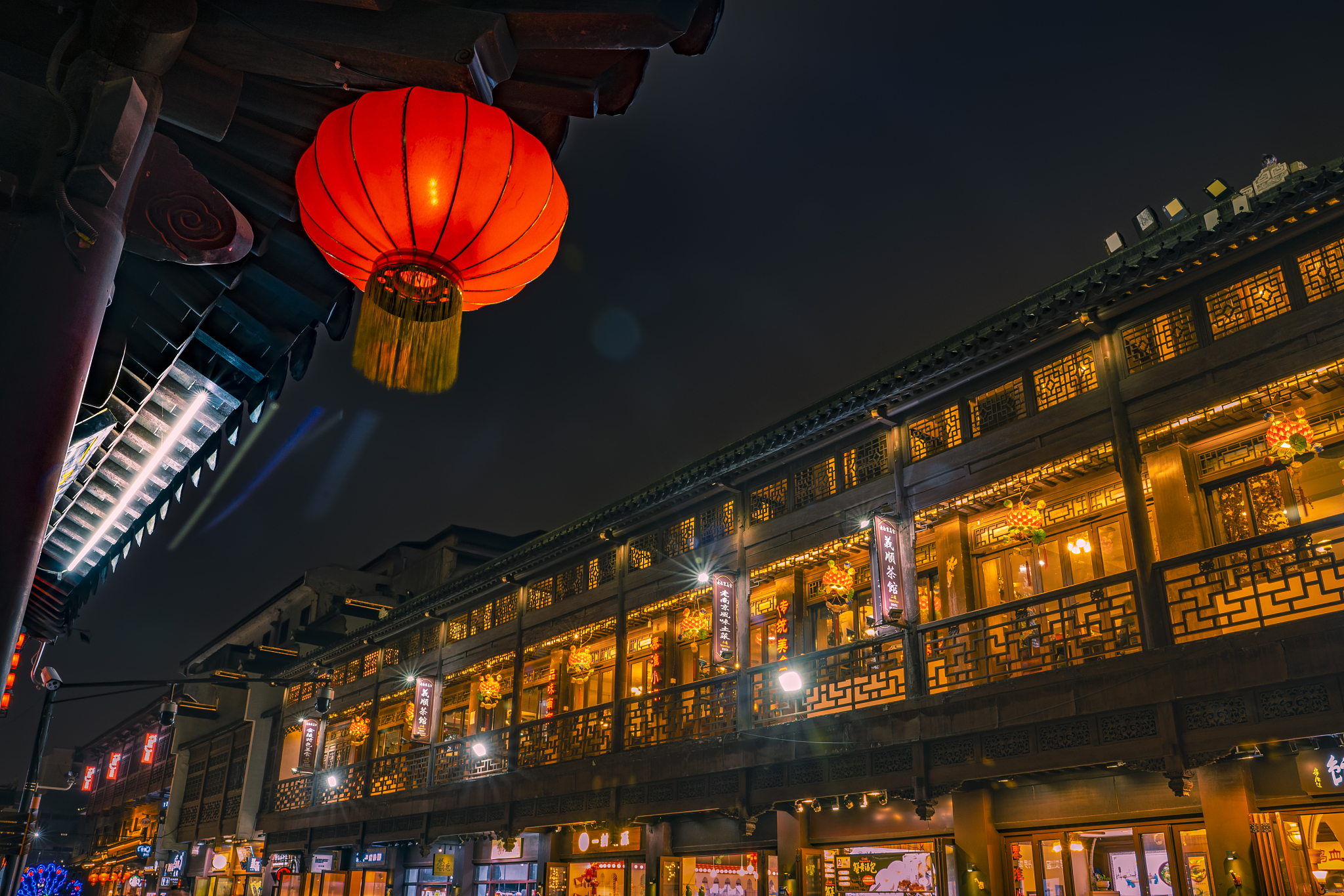 今夜我要长街乘轿