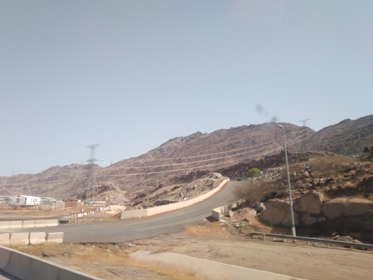 兰州安宁区九州台造林站采石场地层