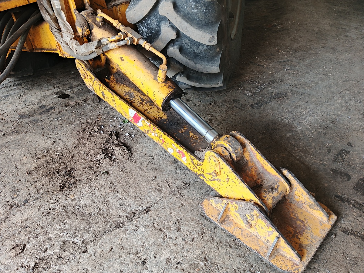 螺旋式车钩工作原理详解：连接和解除拖车的秘密