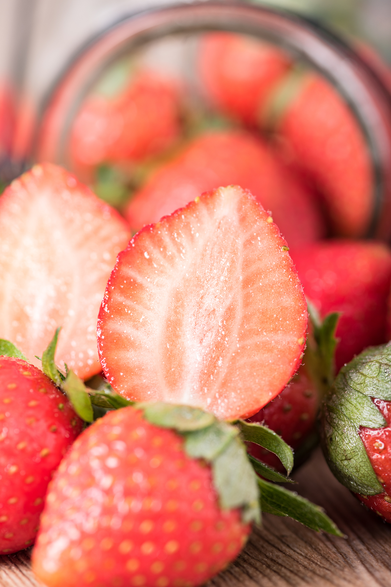 利刃出击草莓为什么吃醋