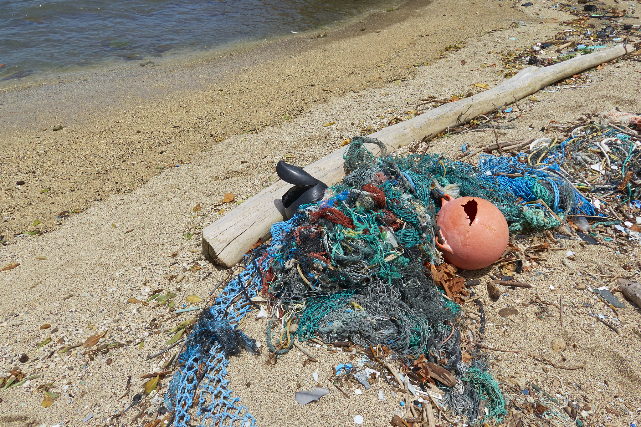 沙滩垃圾的危害