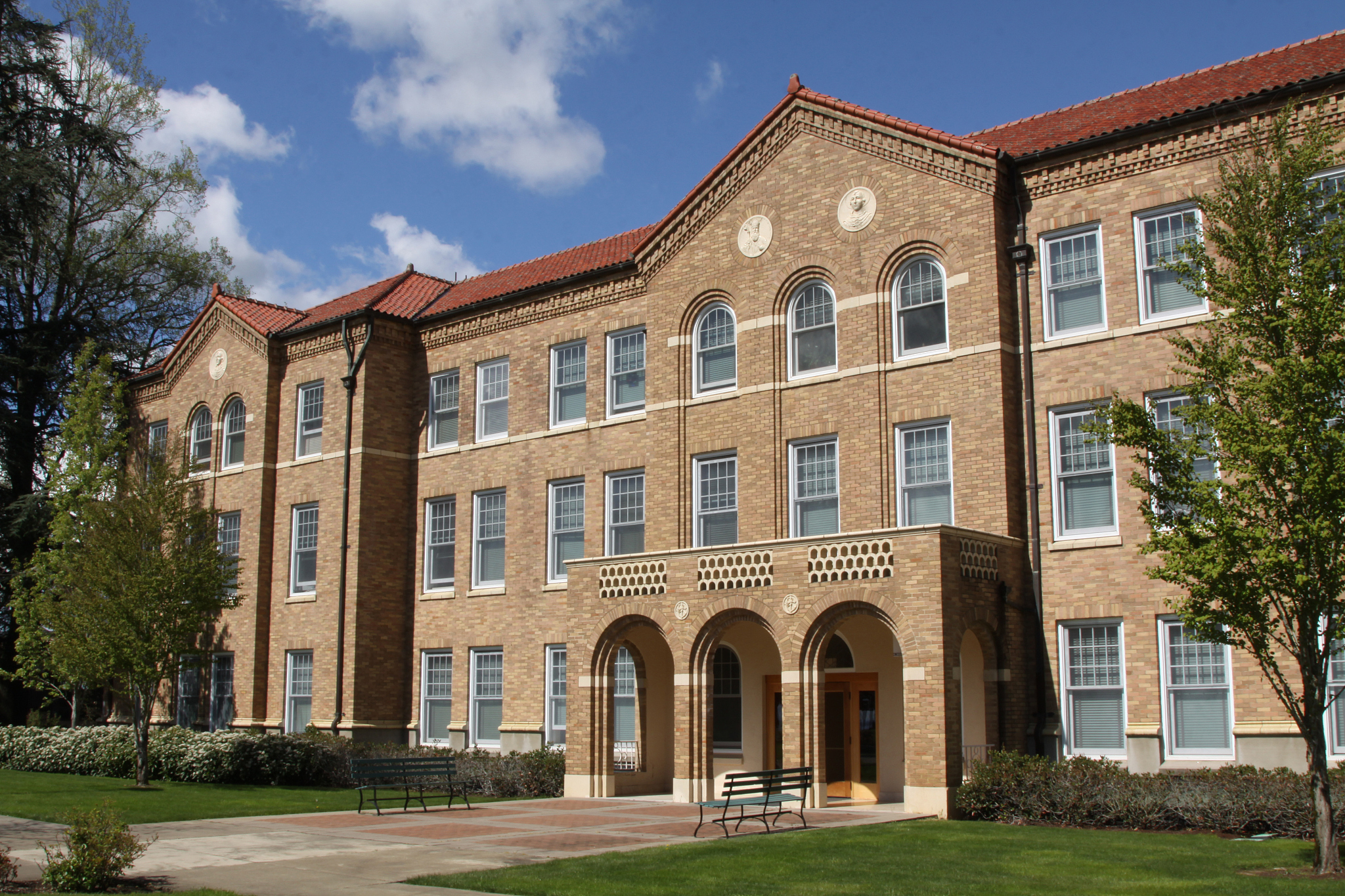 Expression of Interest in College Accommodation at Murray Edwards College